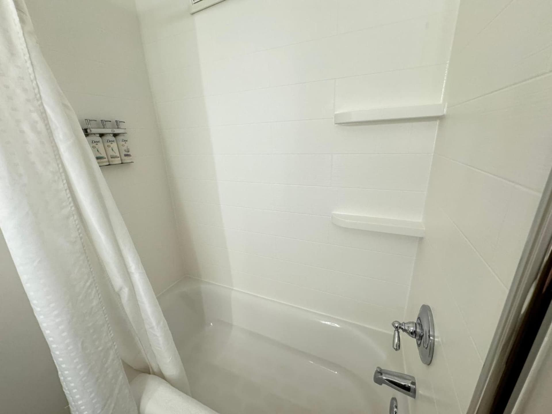 Holiday Inn Express Hotel & Suites St. Paul - Woodbury by IHG gallery photo in Woodbury, MN — image 25