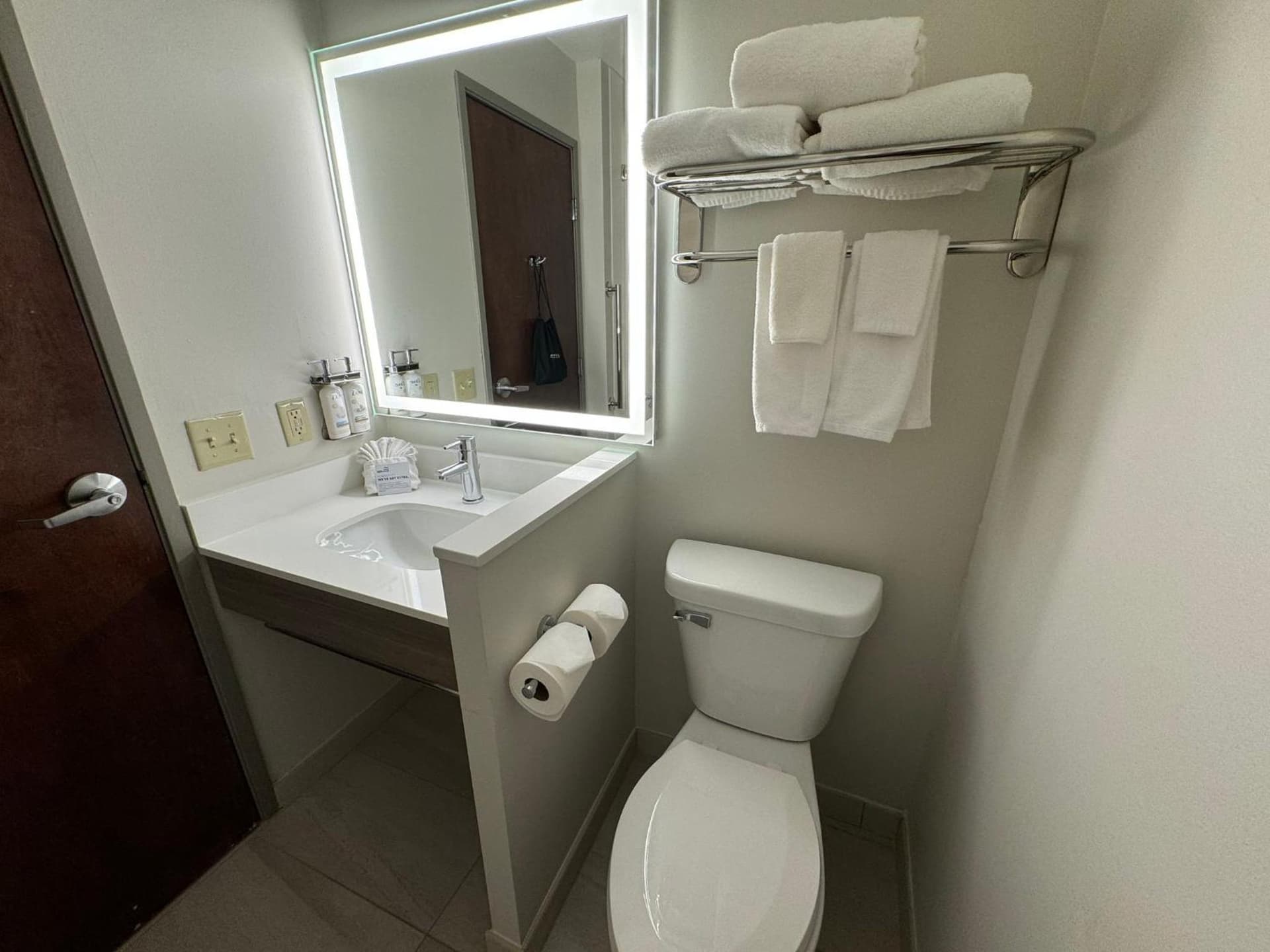 Holiday Inn Express Hotel & Suites St. Paul - Woodbury by IHG gallery photo in Woodbury, MN — image 21