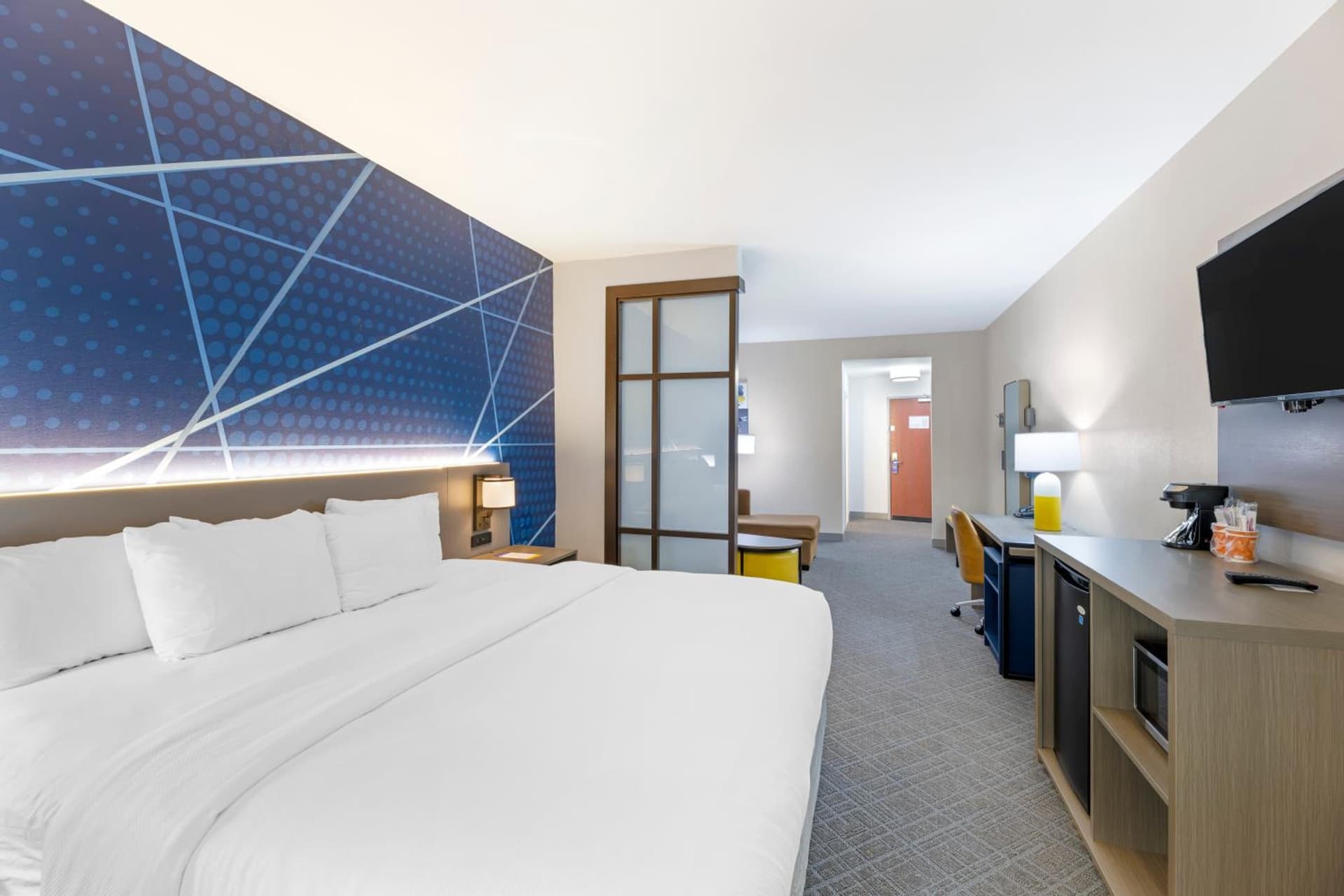 Comfort Suites Pecos interior in Pecos — gallery photo 2