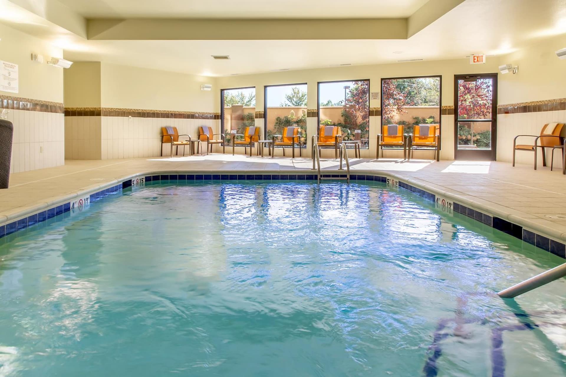 Courtyard by Marriott Lexington Keeneland/Airport interior in Lexington, KY — gallery photo 2