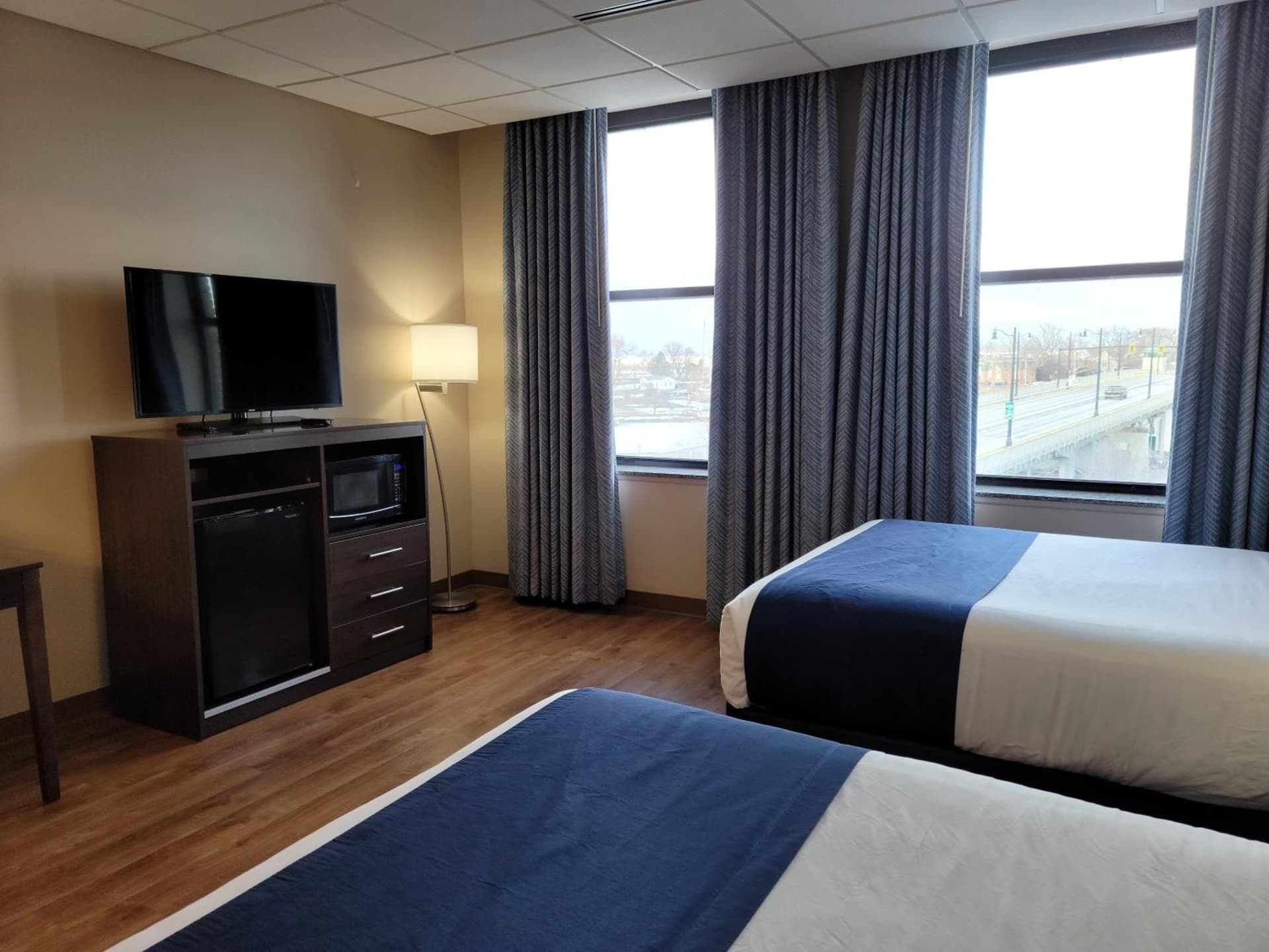 Ariel Broadway Hotel gallery photo in Lorain, OH — image 28