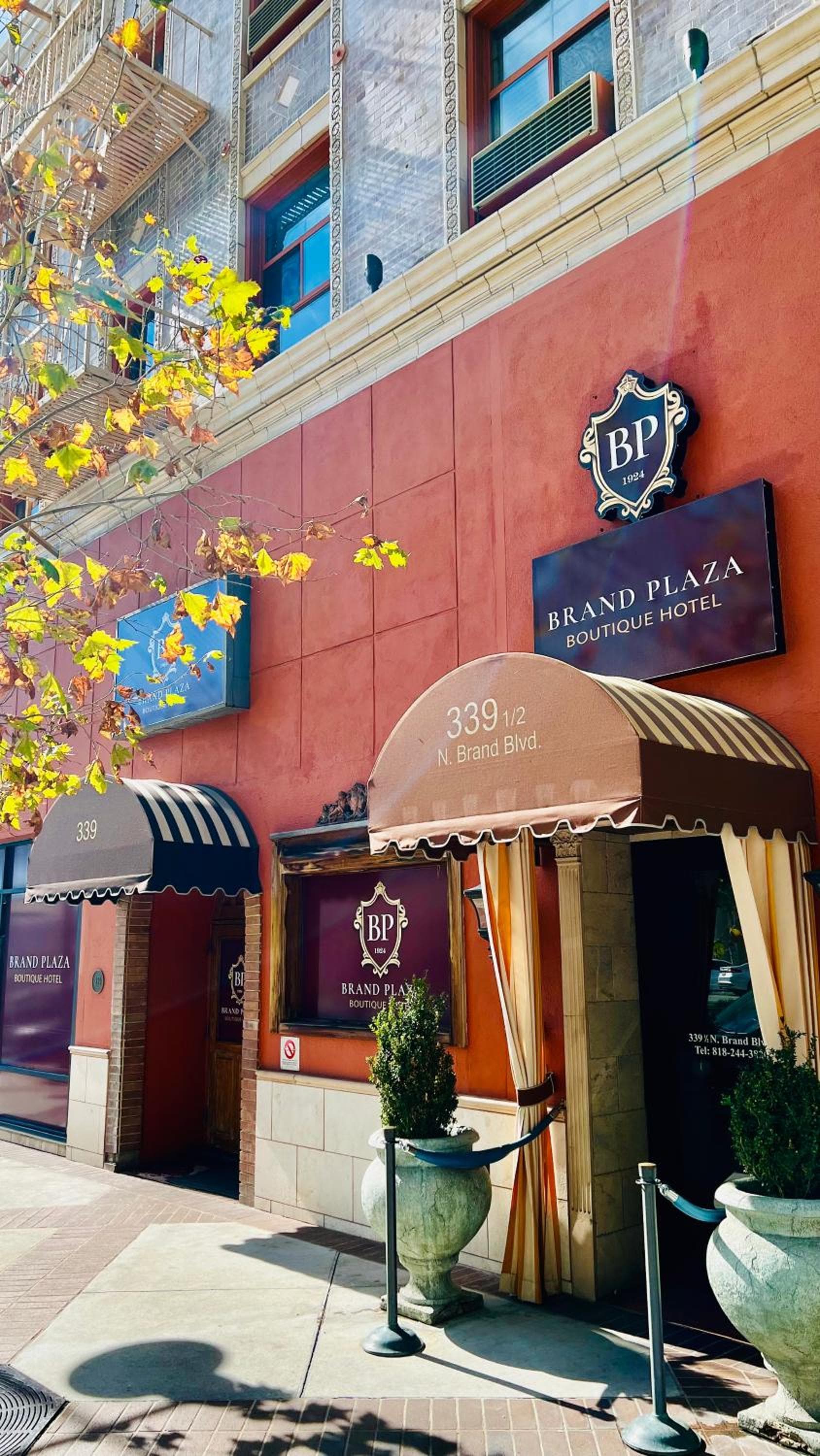 Brand Plaza Hotel gallery photo in Glendale, CA — image 12