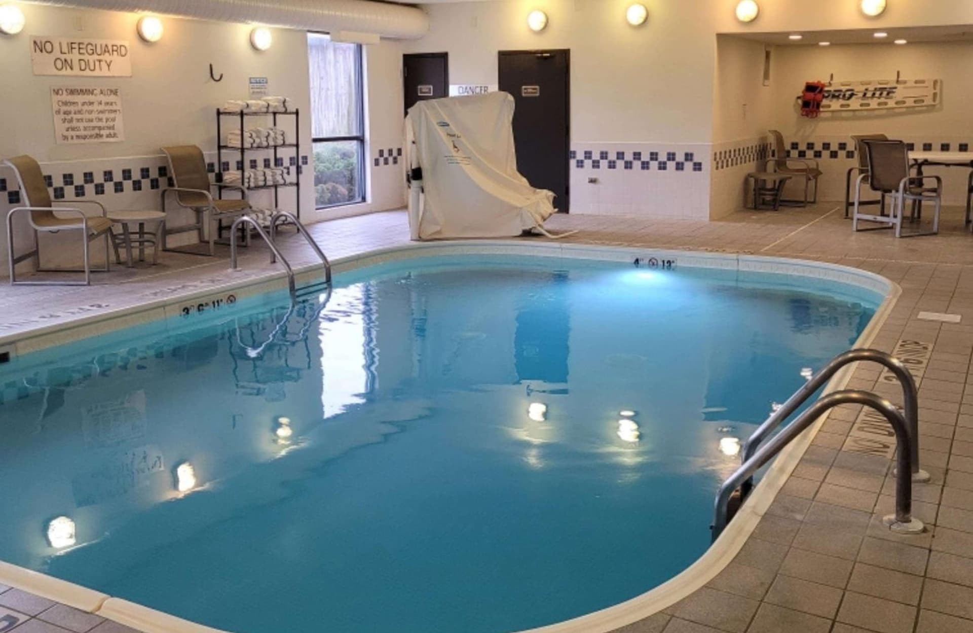 Mishawaka Inn interior in South Bend, IN — gallery photo 2