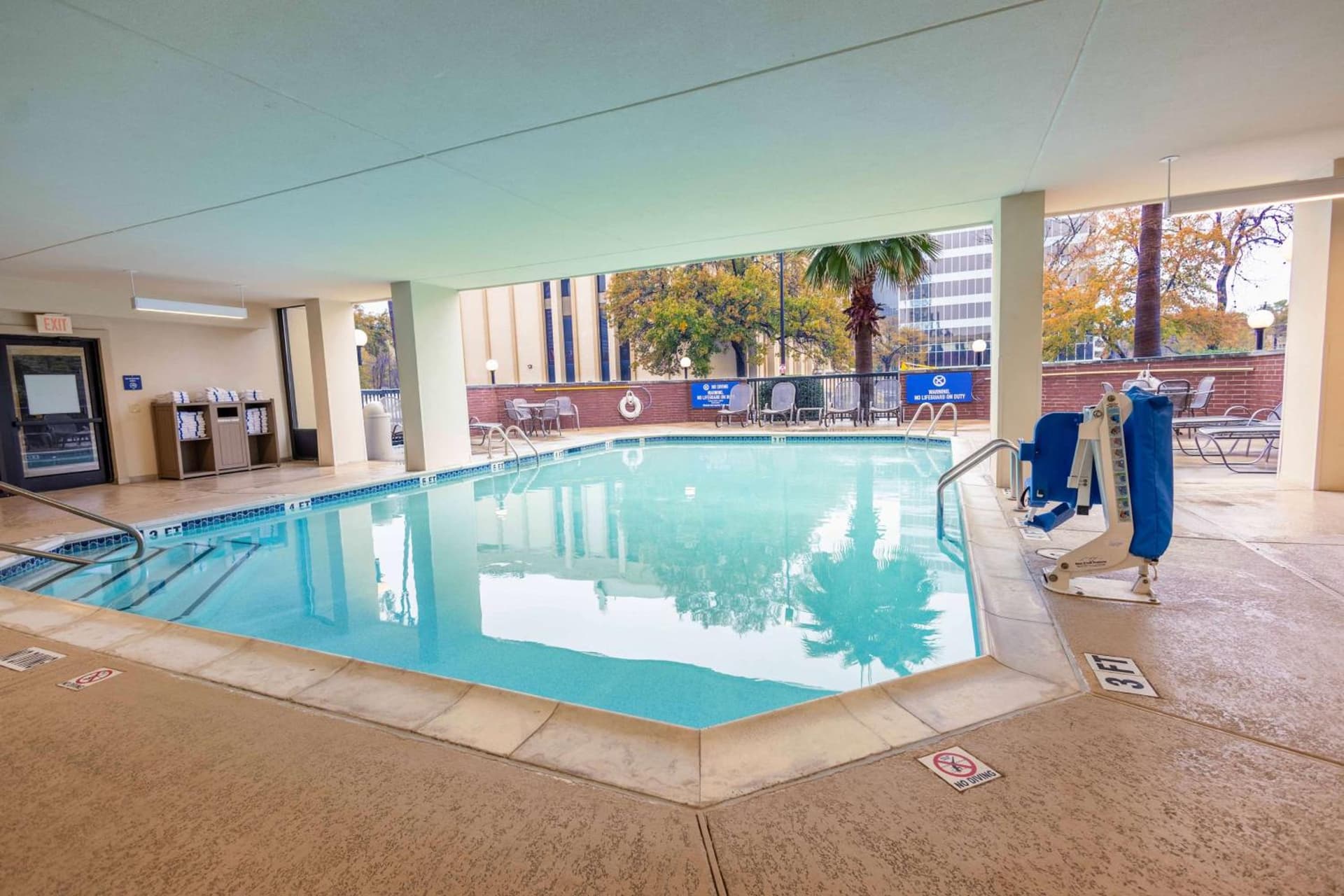 Drury Inn & Suites Houston Galleria gallery photo in Houston, TX — image 8
