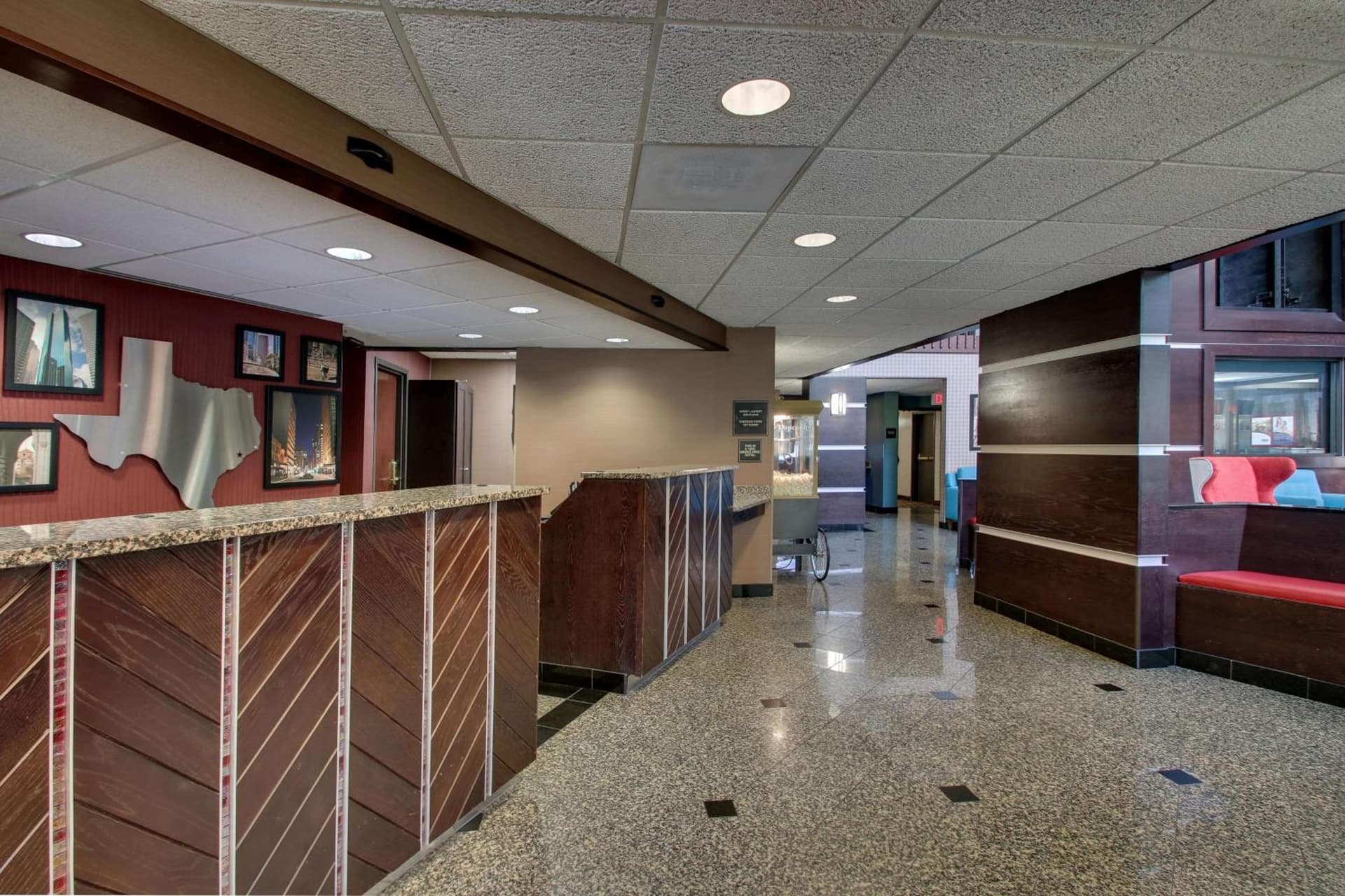 Heritage Inn & Suites The Woodlands, Trademark by Wyndham gallery photo in The Woodlands, TX — image 20