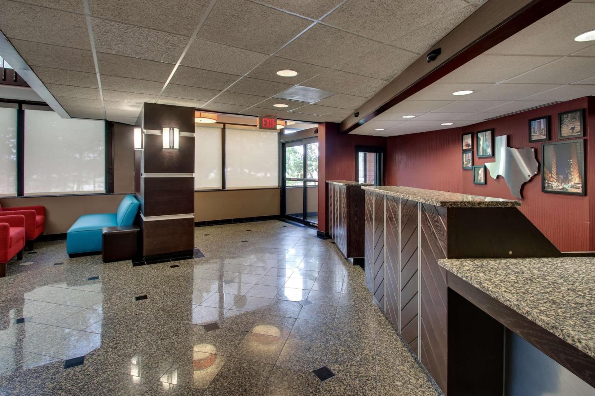 Heritage Inn & Suites The Woodlands, Trademark by Wyndham gallery photo in The Woodlands, TX — image 25