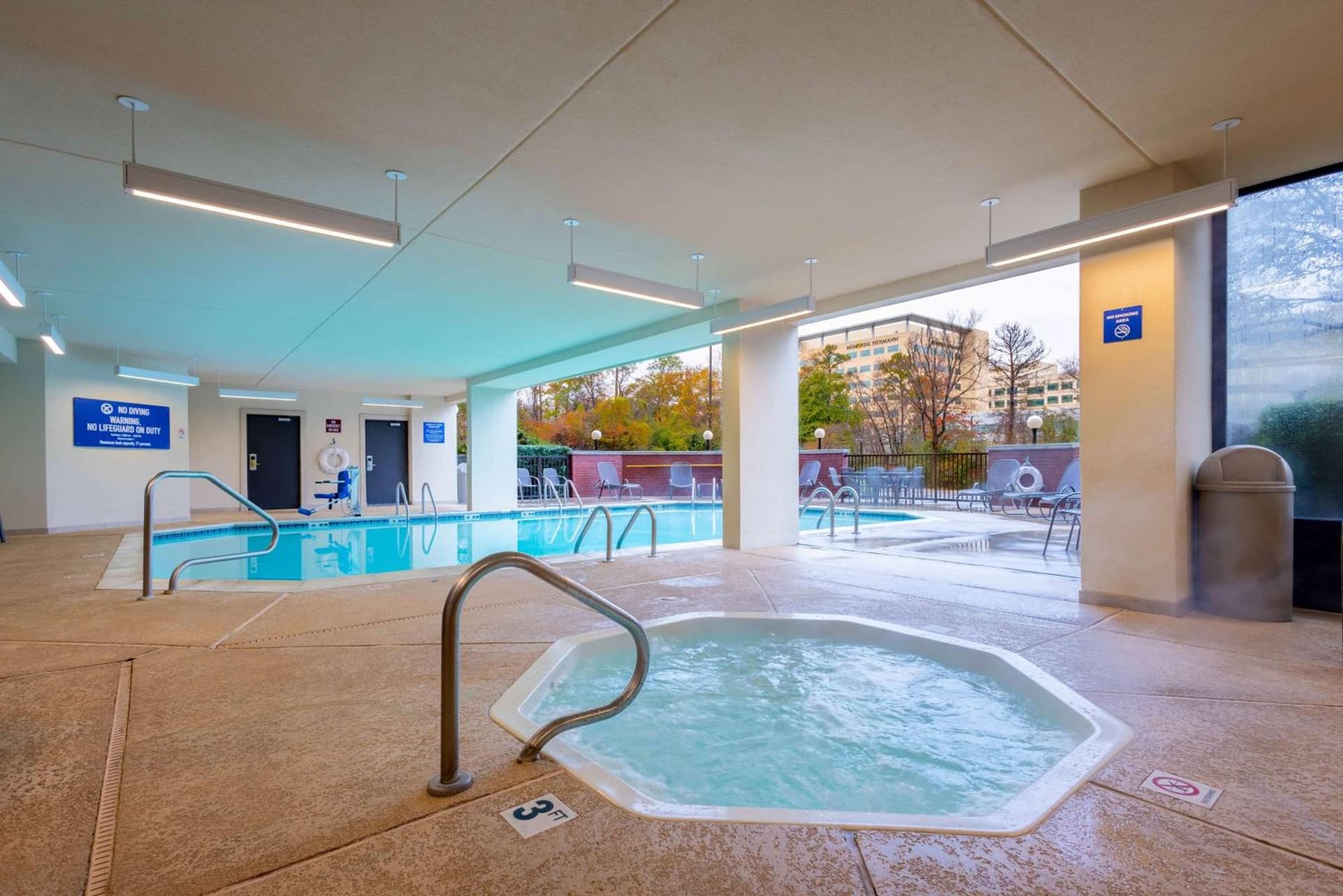 Heritage Inn & Suites The Woodlands, Trademark by Wyndham gallery photo in The Woodlands, TX — image 34