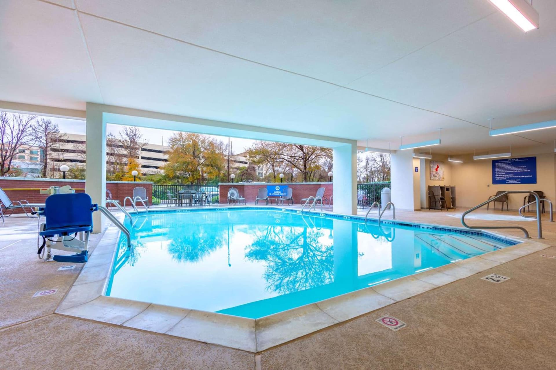 Heritage Inn & Suites The Woodlands, Trademark by Wyndham gallery photo in The Woodlands, TX — image 39