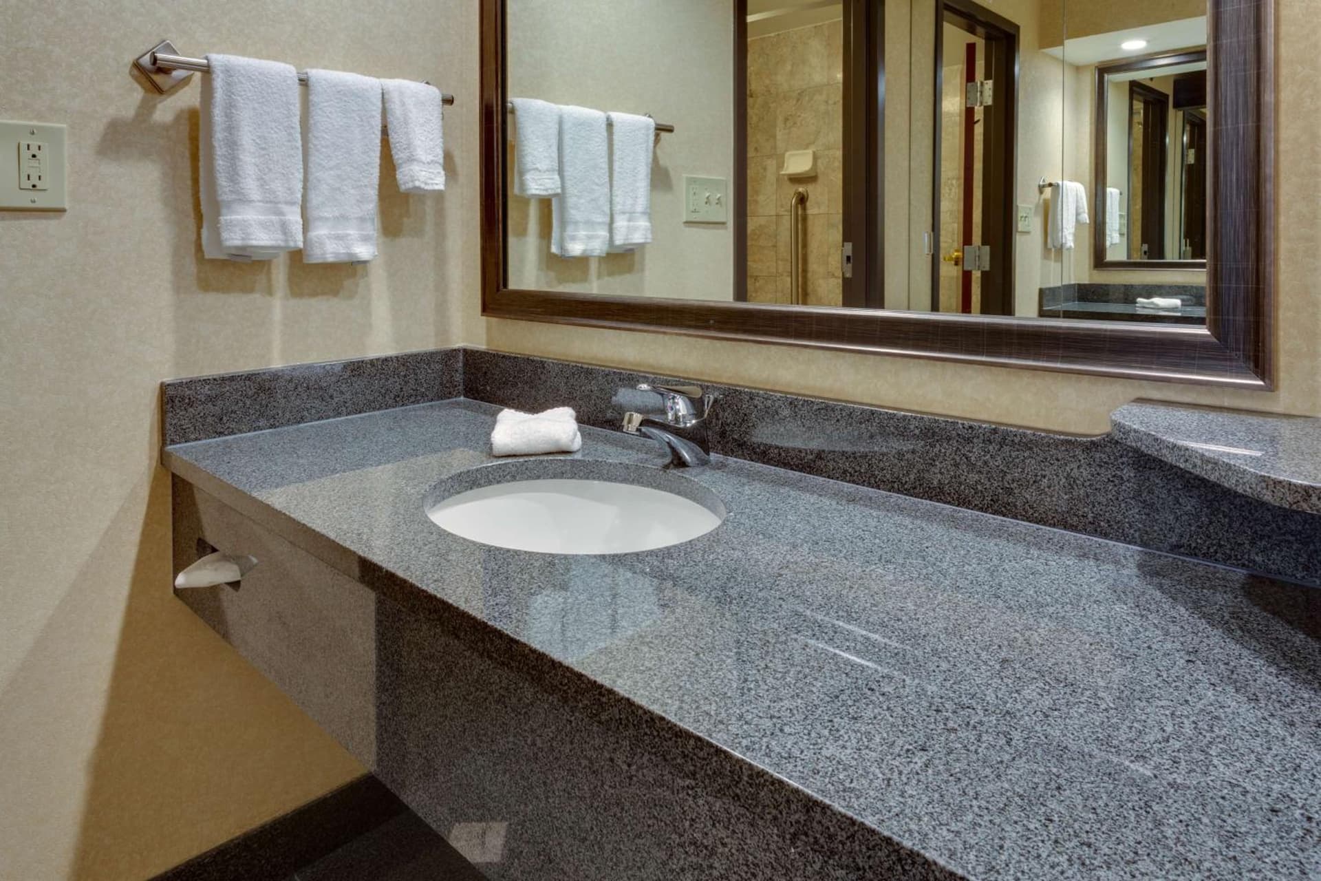 Drury Inn & Suites Memphis Southaven gallery photo in Horn Lake, MS — image 5