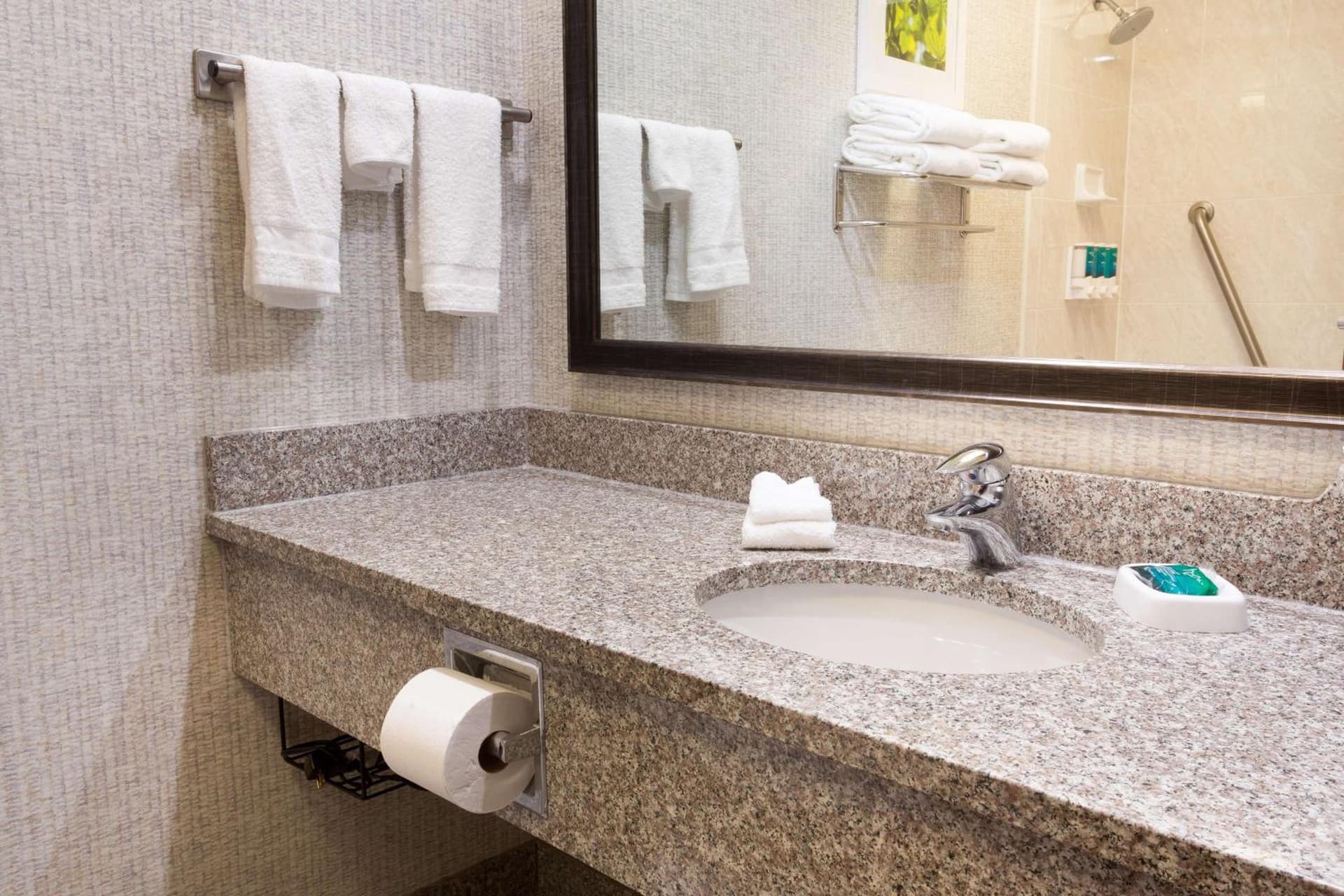 Drury Inn & Suites Dayton North gallery photo in Dayton, OH — image 6