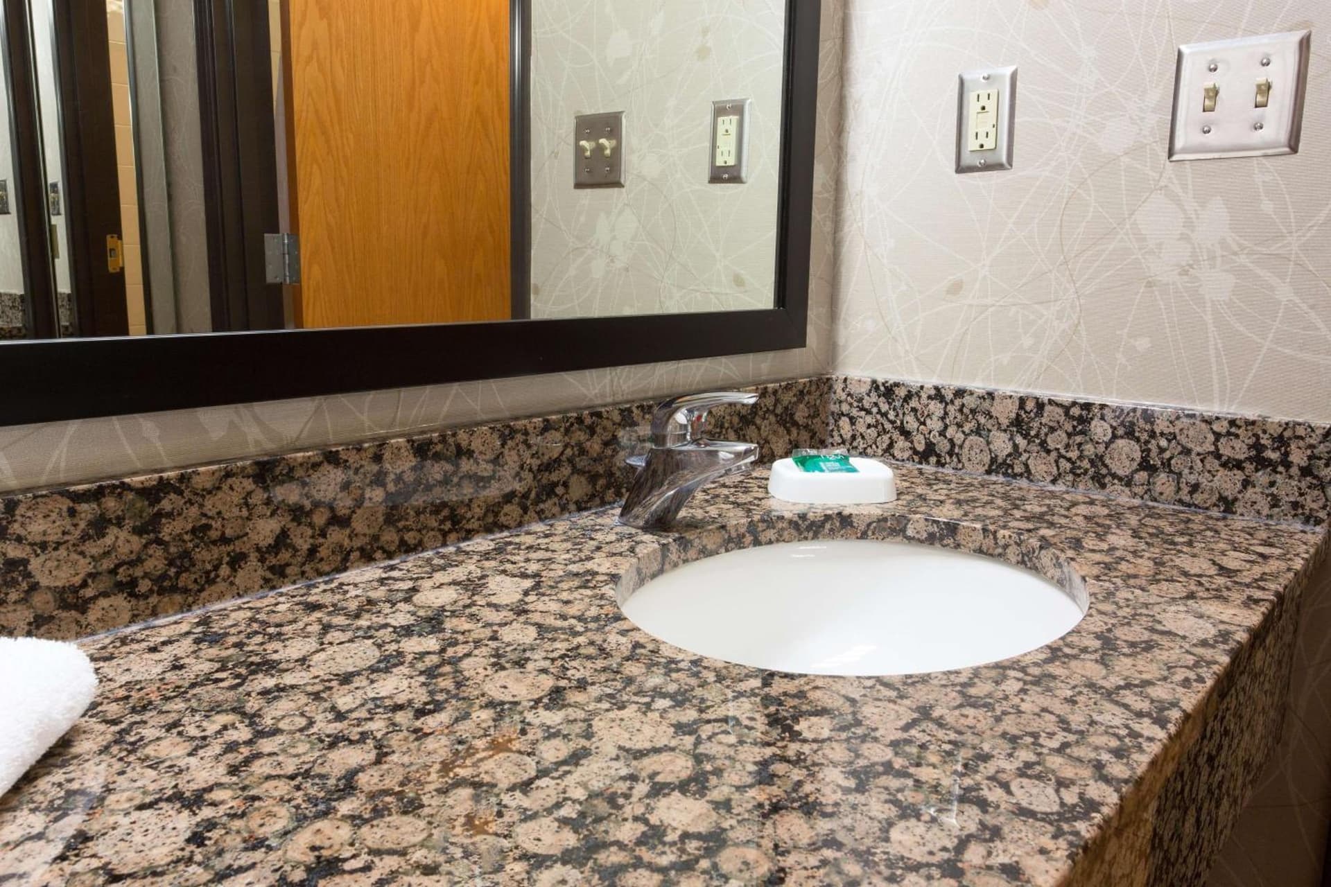 Drury Inn & Suites San Antonio North Stone Oak gallery photo in San Antonio, TX — image 14