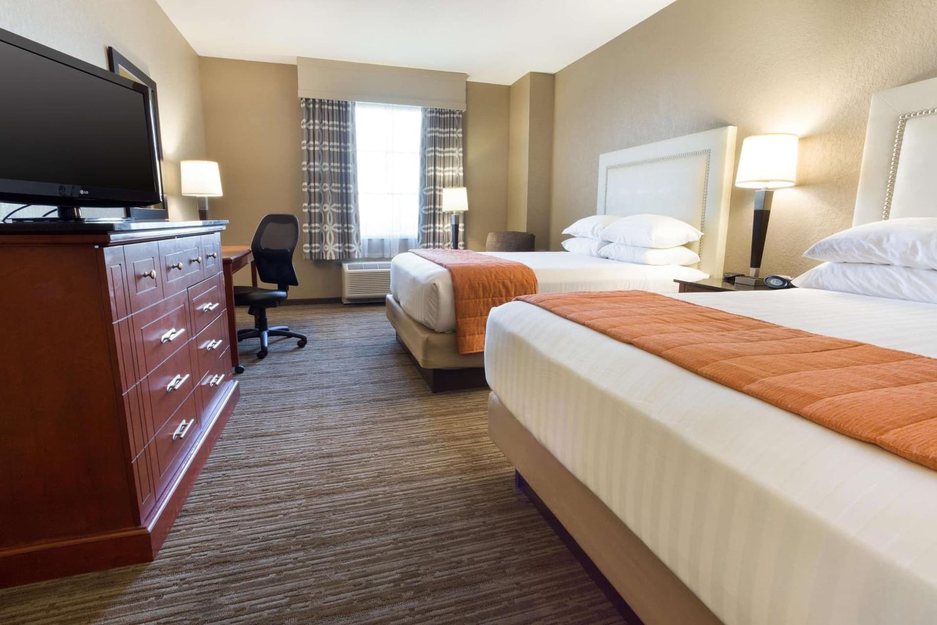 Drury Inn & Suites Cincinnati Sharonville gallery photo in Sharonville, OH — image 14