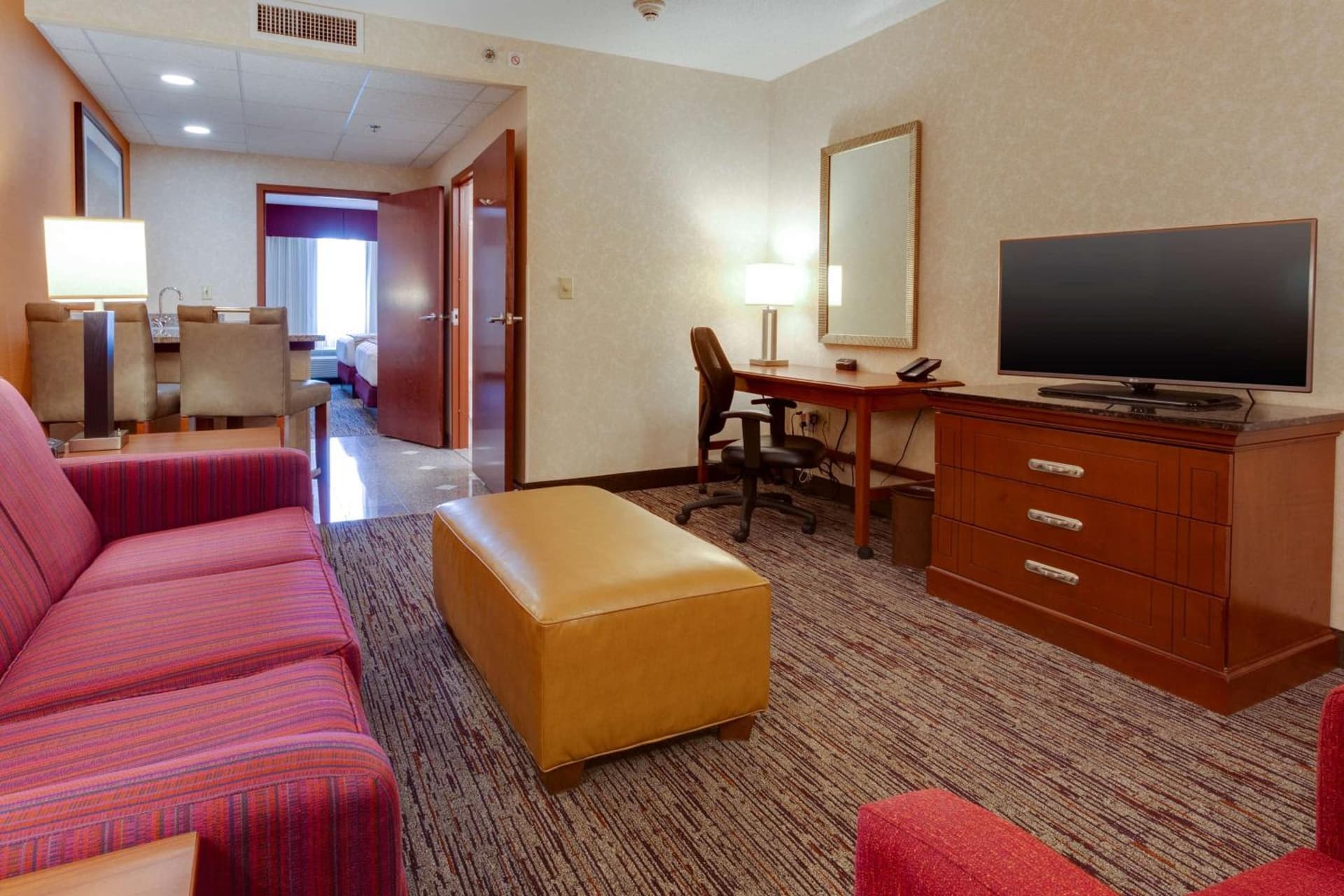 Drury Inn & Suites St. Louis Forest Park gallery photo in Saint Louis, MO — image 30