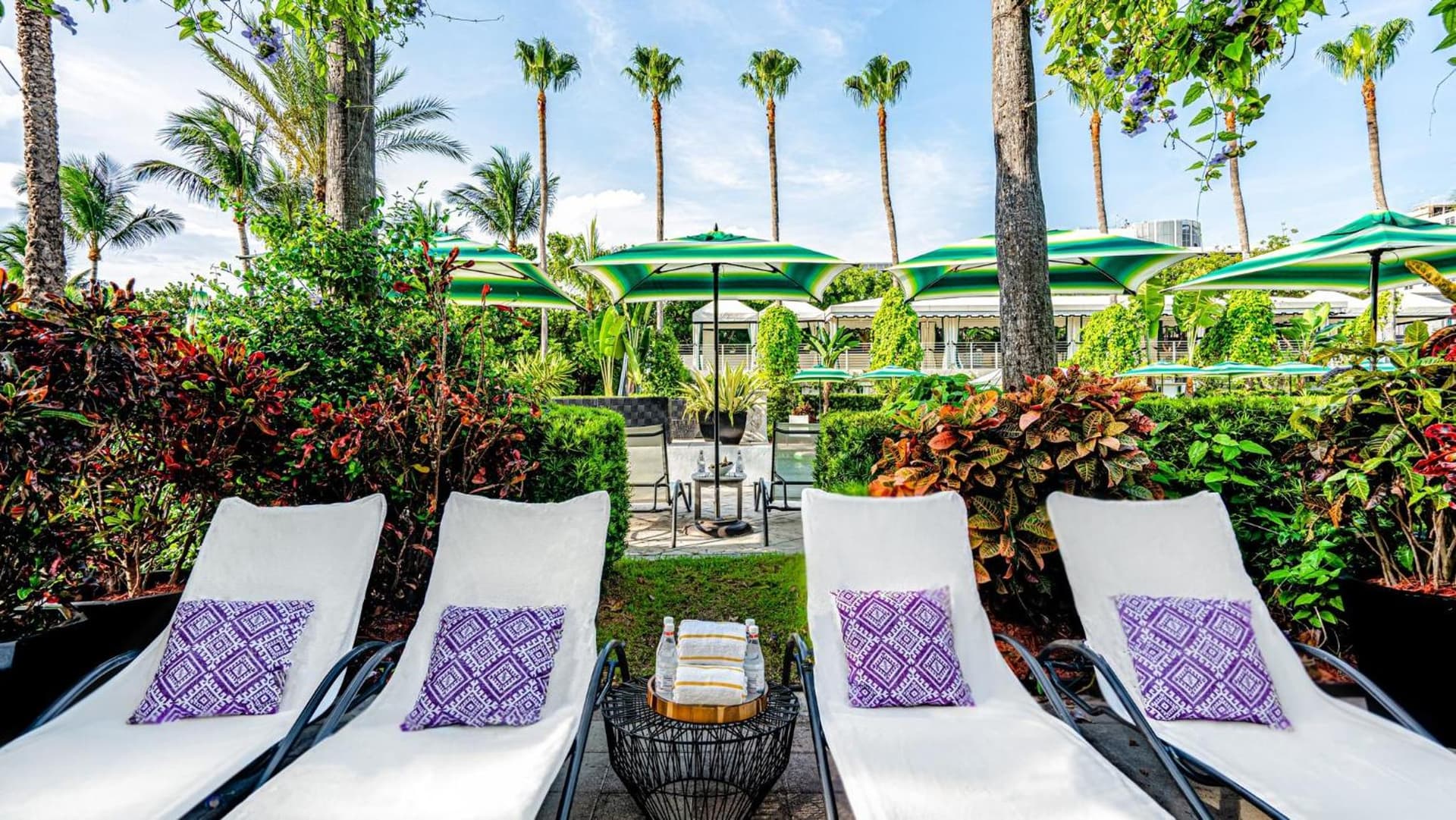 Kimpton Surfcomber Hotel by IHG interior in Miami Beach, FL — gallery photo 2