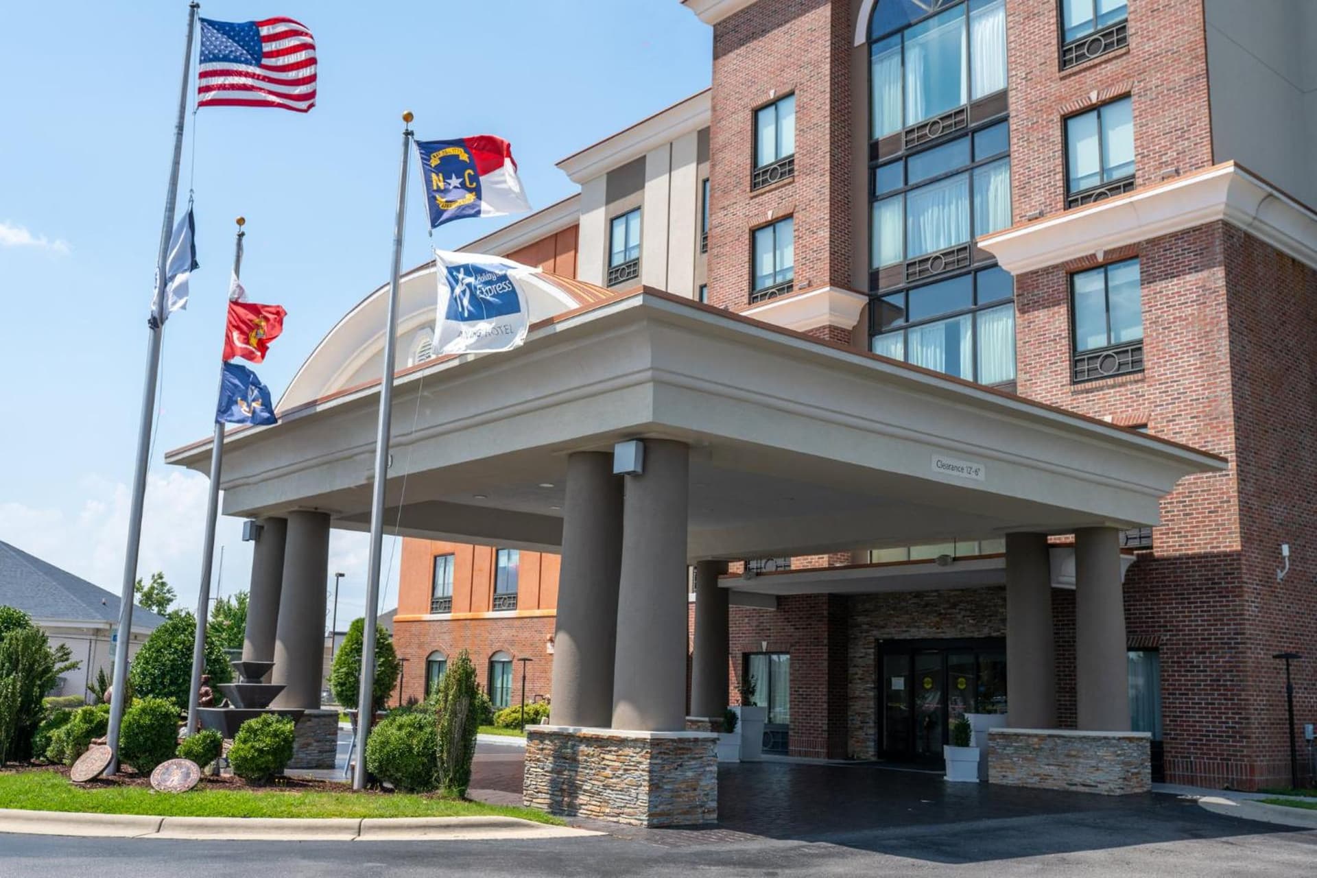 Holiday Inn Express Hotel & Suites Hope Mills-Fayetteville Airport by IHG gallery photo in Hope Mills, NC — image 15