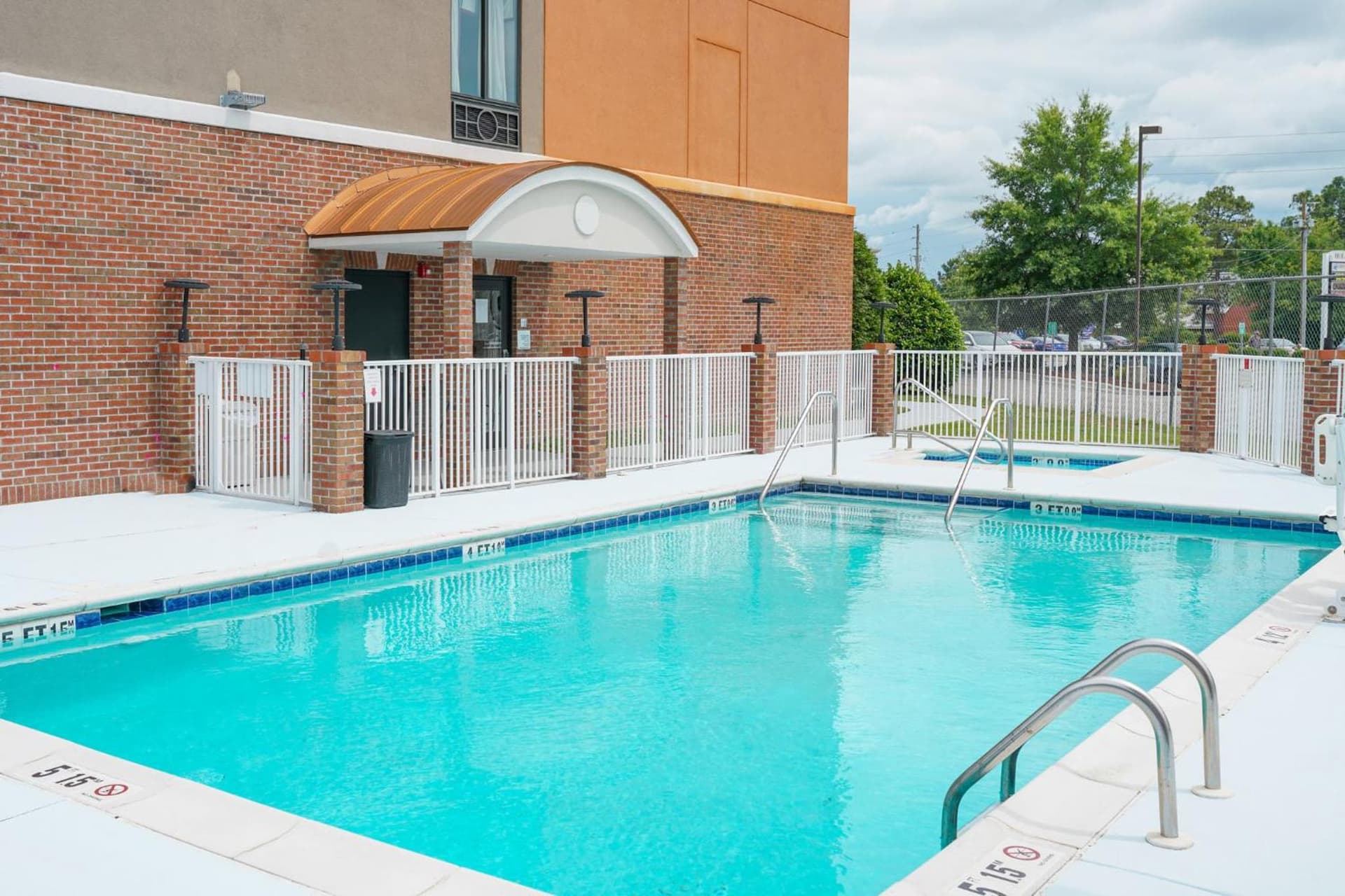 Holiday Inn Express Hotel & Suites Hope Mills-Fayetteville Airport by IHG gallery photo in Hope Mills, NC — image 18