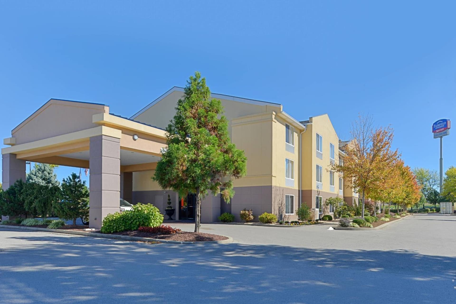 Fairfield by Marriott Inn & Suites Georgetown Lexington featured exterior or lobby in Georgetown, KY — similar hotel
