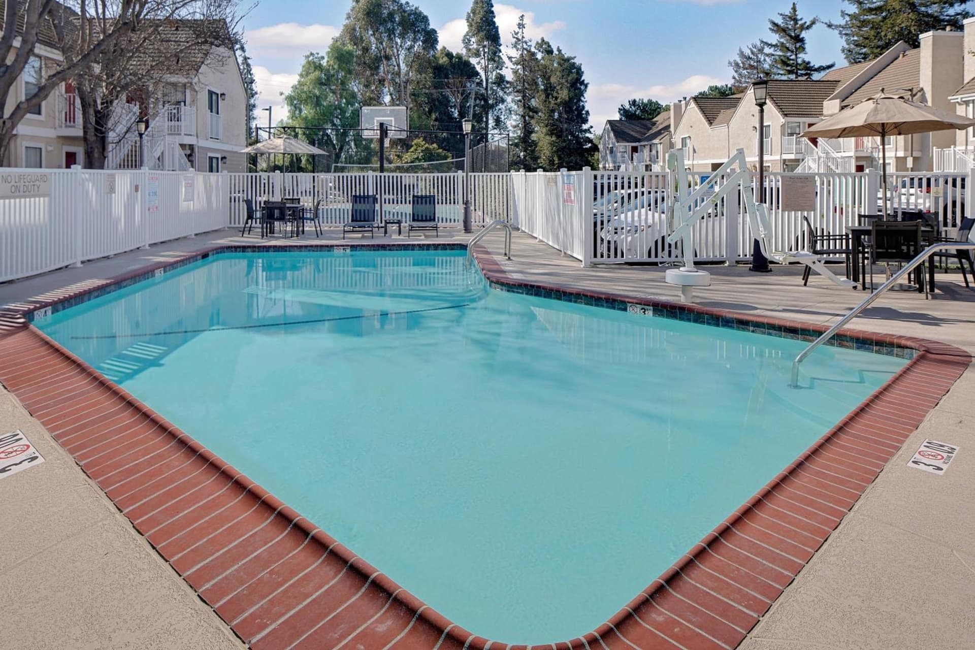 Residence Inn by Marriott Fremont Silicon Valley gallery photo in Fremont, CA — image 9