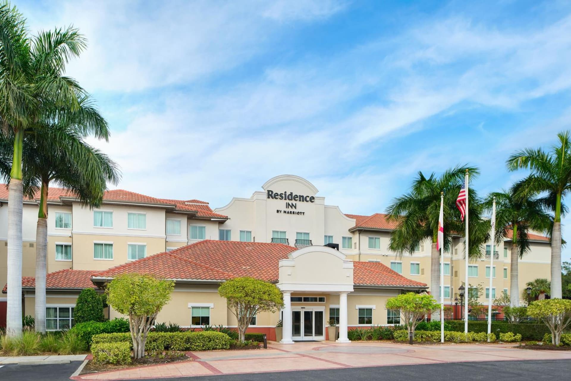 Residence Inn by Marriott Fort Myers at I-75 and Gulf Coast Town Center interior in Estero, FL — gallery photo 2