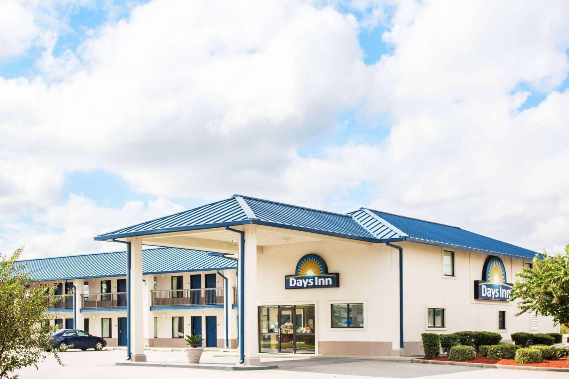 Days Inn by Wyndham Valdosta I-75 featured exterior or lobby in Valdosta, GA — similar hotel