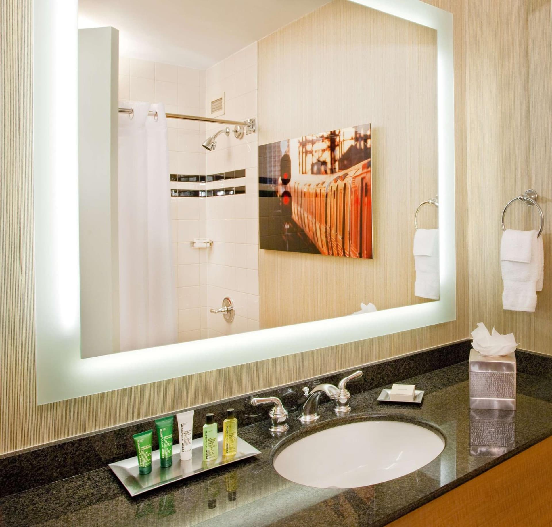 Hilton Newark Airport gallery photo in Elizabeth, NJ — image 5