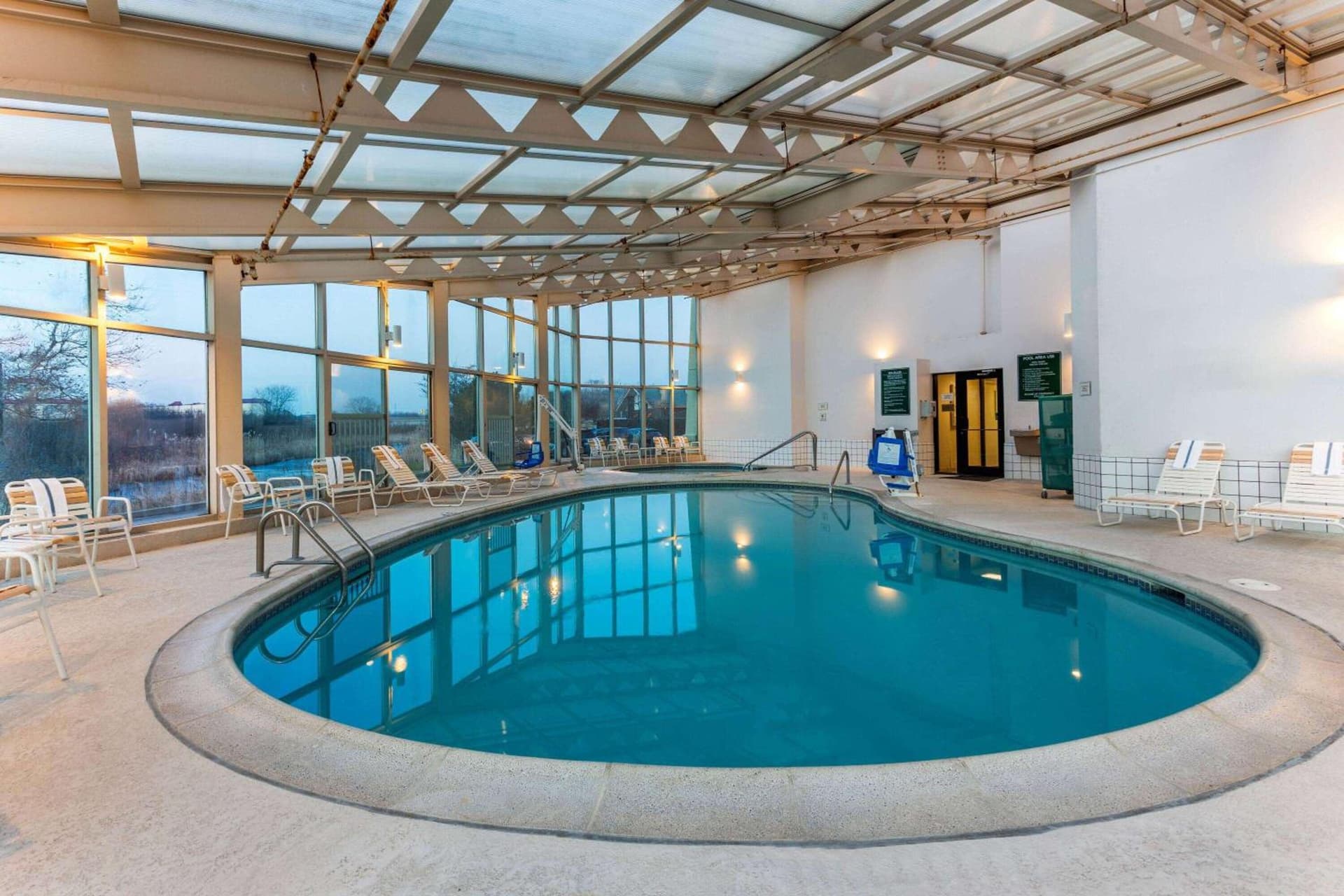 La Quinta by Wyndham Chicago Gurnee gallery photo in Gurnee, IL — image 44