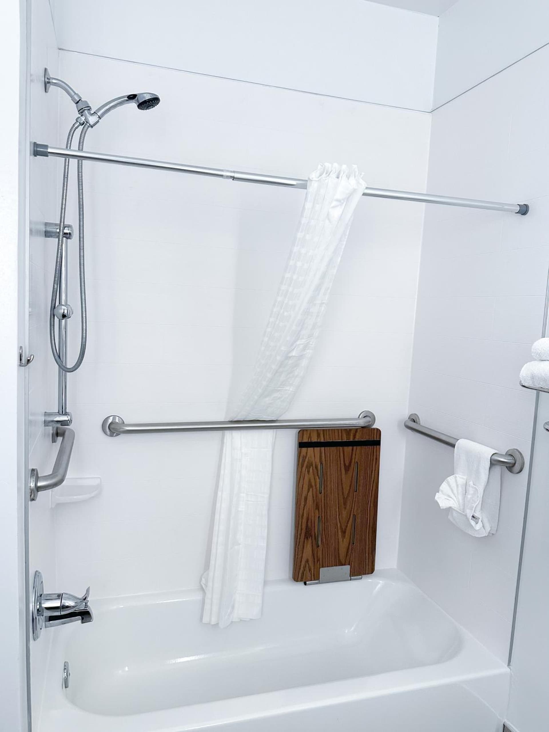 Country Inn & Suites by Radisson, Bloomington-Normal Airport, IL gallery photo in Bloomington, IL — image 35