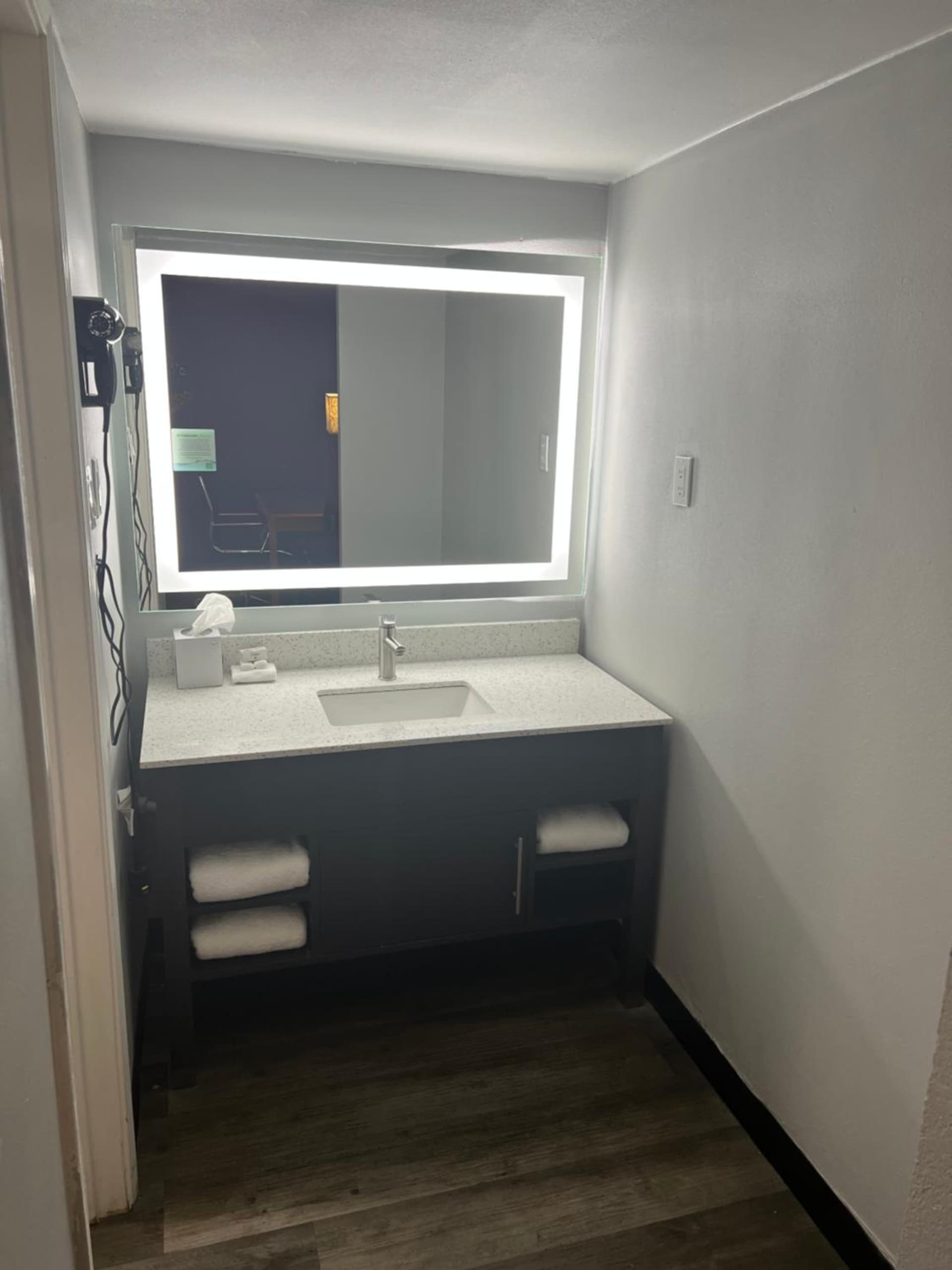 La Quinta Inn by Wyndham Amarillo Mid-City gallery photo in Amarillo, TX — image 5