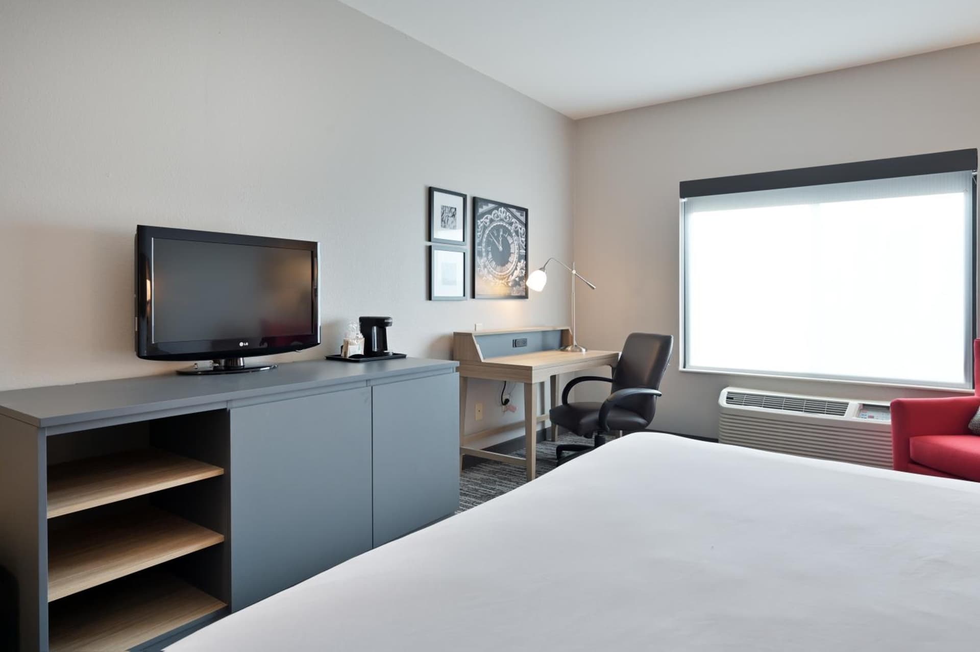 Country Inn & Suites by Radisson, Bloomington-Normal Airport, IL gallery photo in Bloomington, IL — image 17