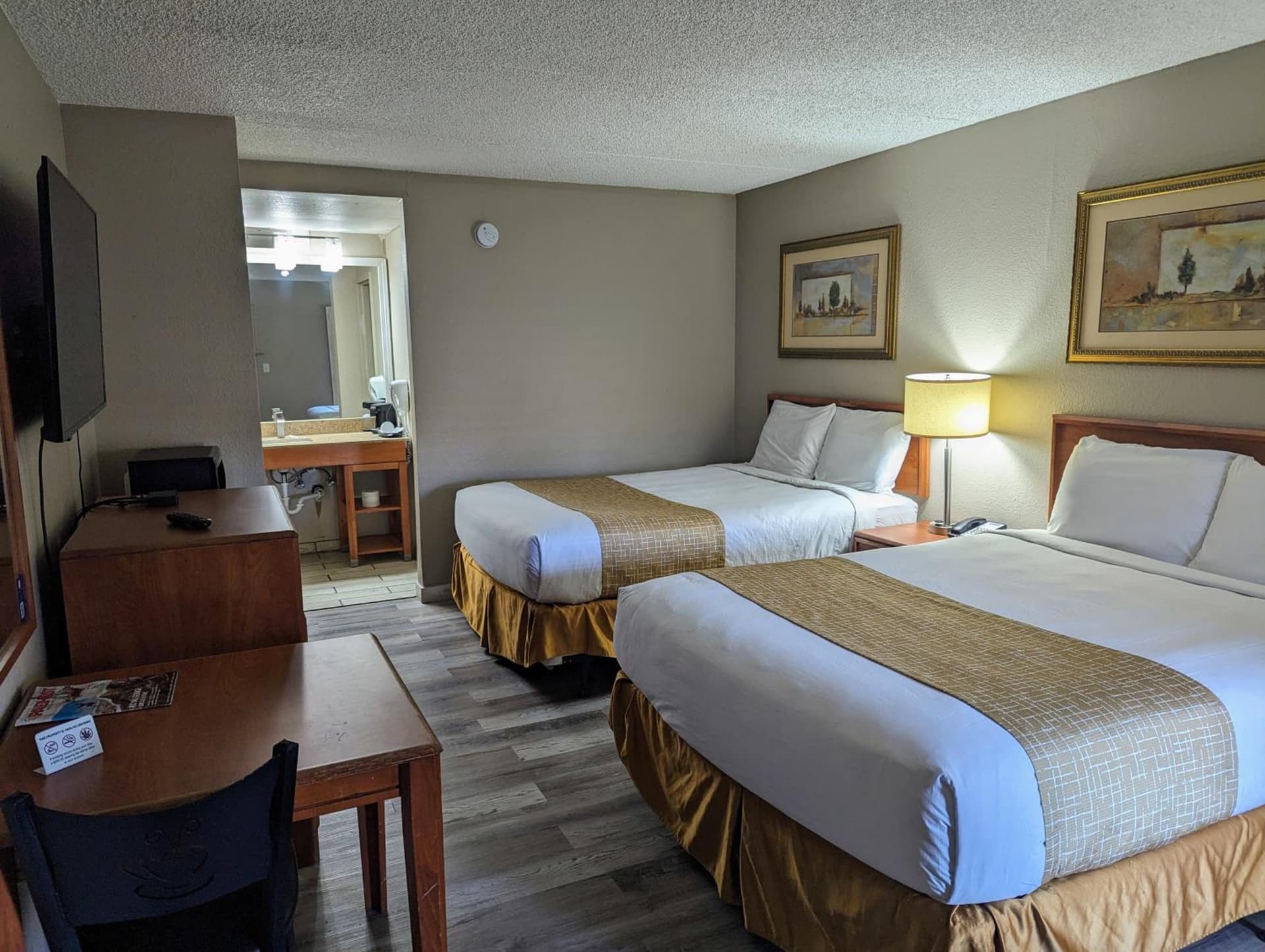 Travelodge by Wyndham Pueblo gallery photo in Pueblo, CO — image 15