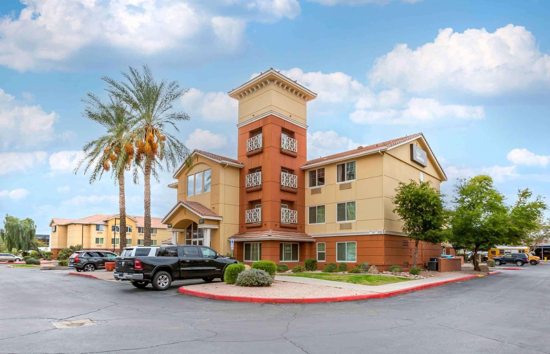 Extended Stay America Suites - Phoenix - Midtown featured exterior or lobby in Phoenix, AZ — similar hotel