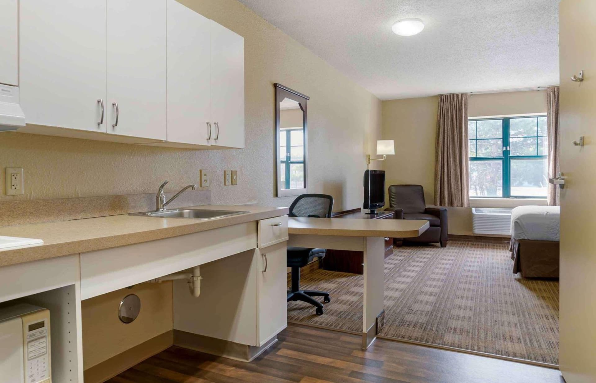 Extended Stay America Suites - Fairfield - Napa Valley gallery photo in Fairfield, CA — image 59