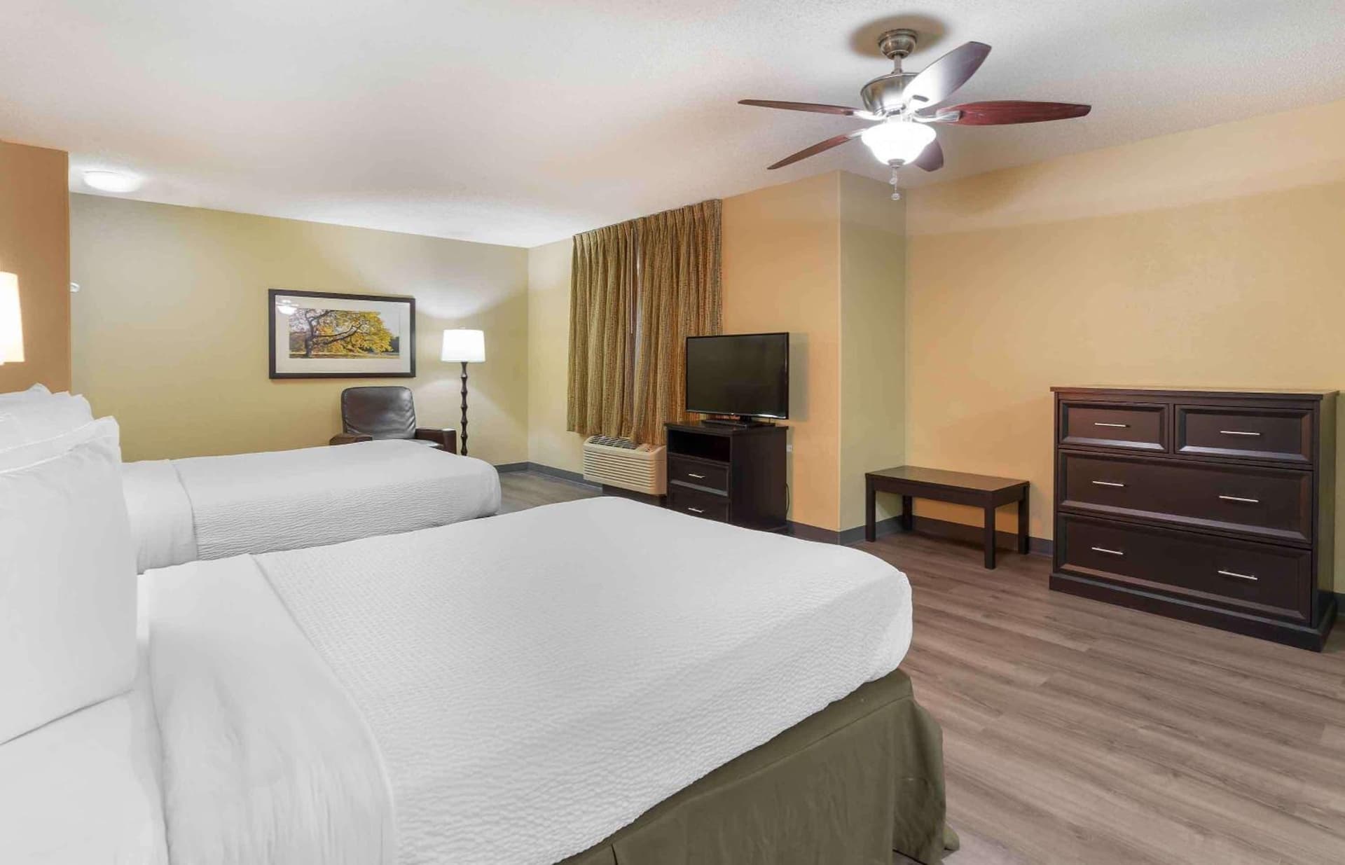 Extended Stay America Suites - Fairfield - Napa Valley gallery photo in Fairfield, CA — image 8