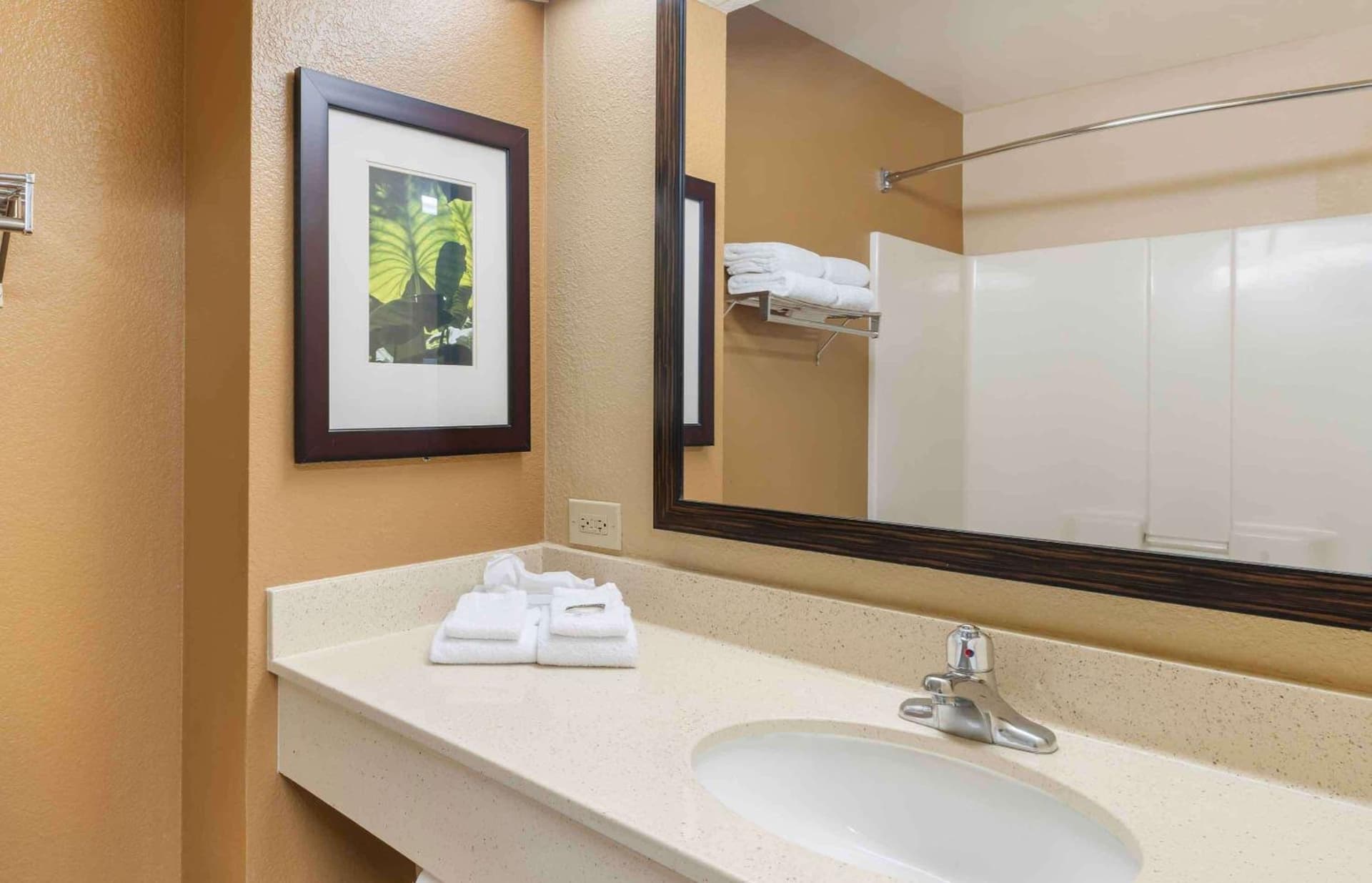 Extended Stay America Suites - Fairfield - Napa Valley gallery photo in Fairfield, CA — image 16