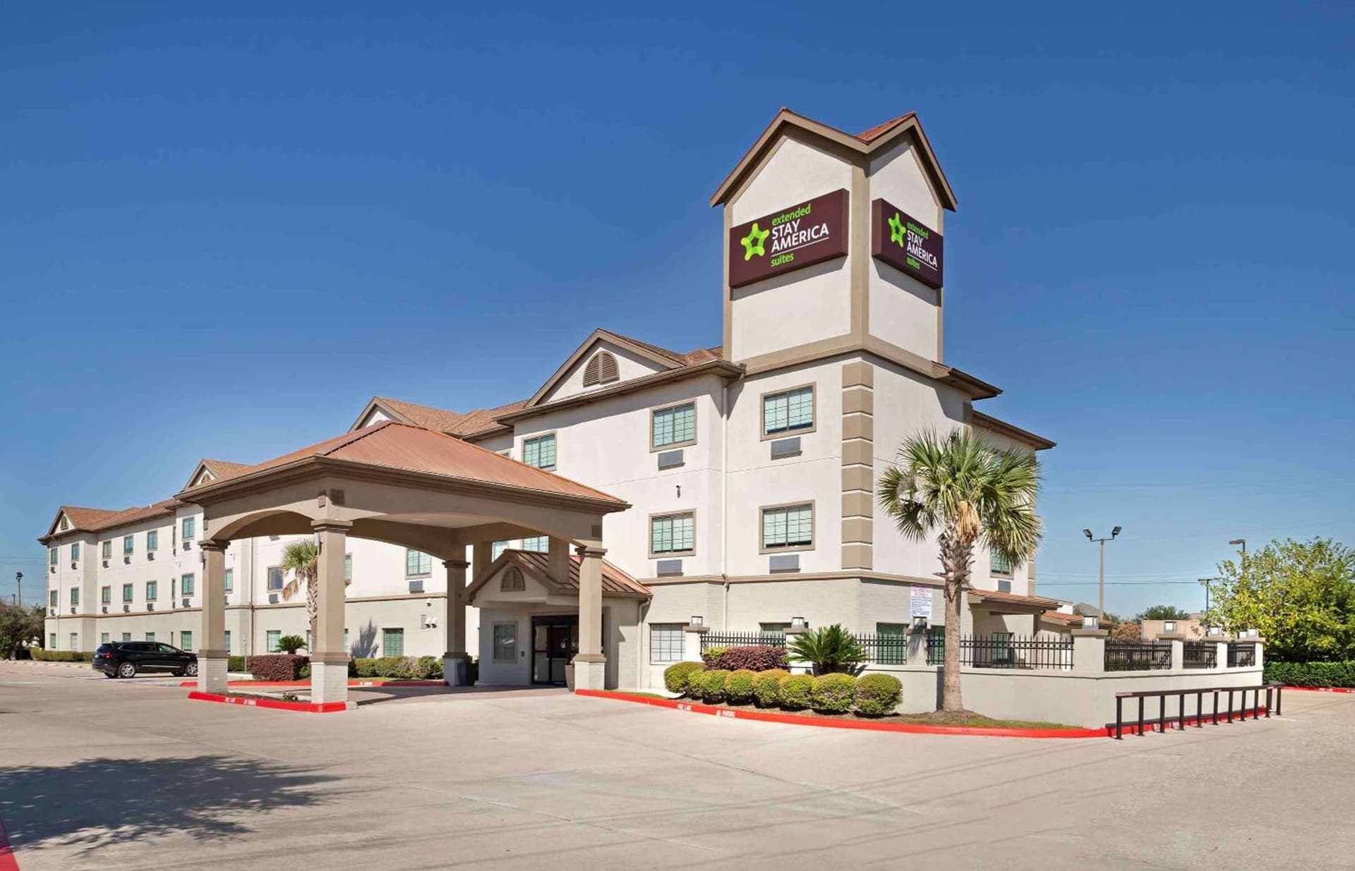 Extended Stay America Suites - Baytown interior in Baytown, TX — gallery photo 2