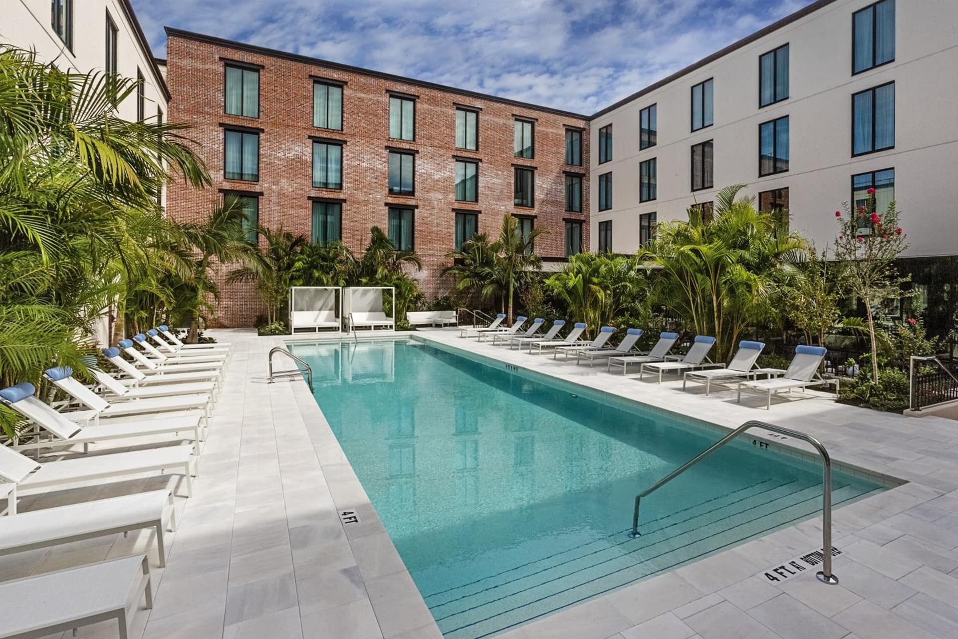 Hotel Haya property views in Tampa, FL — gallery photo 3