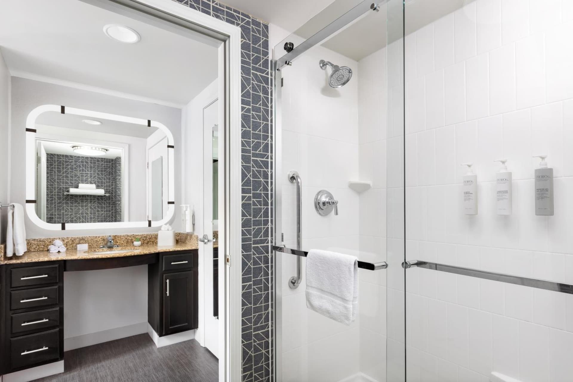 Homewood Suites by Hilton Manchester/Airport gallery photo in Manchester, NH — image 15