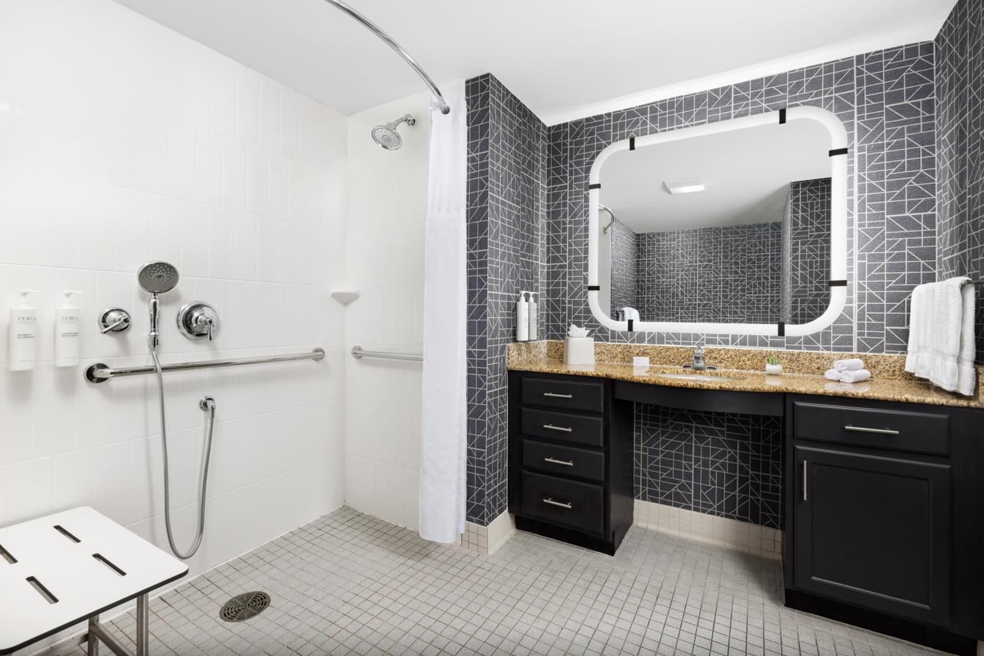Homewood Suites by Hilton Manchester/Airport gallery photo in Manchester, NH — image 10
