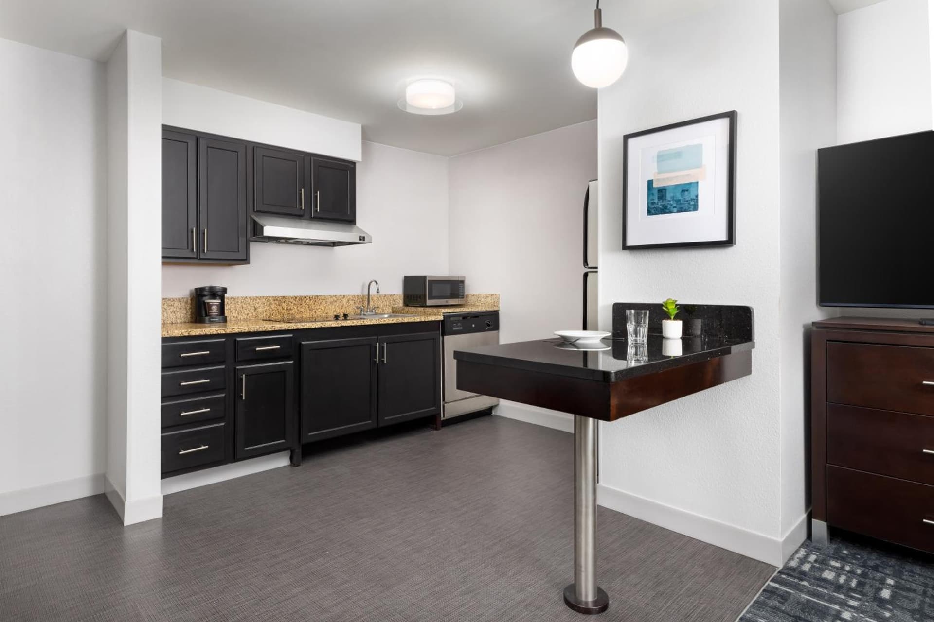 Homewood Suites by Hilton Manchester/Airport gallery photo in Manchester, NH — image 36