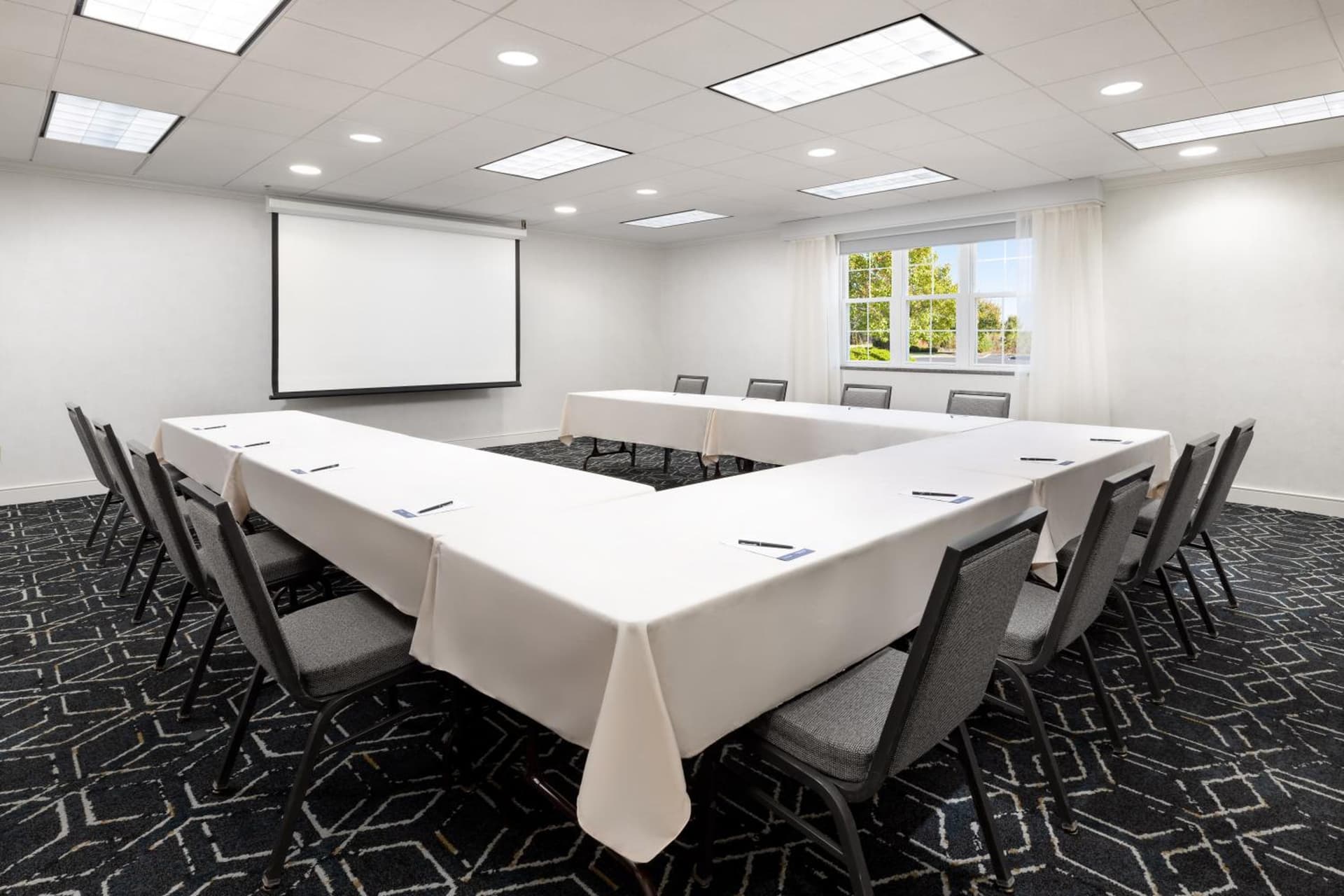 Homewood Suites by Hilton Manchester/Airport gallery photo in Manchester, NH — image 39