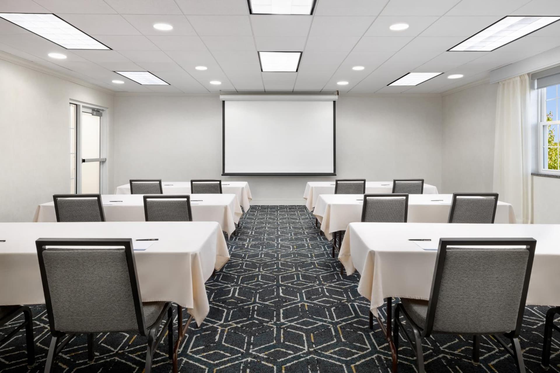 Homewood Suites by Hilton Manchester/Airport gallery photo in Manchester, NH — image 25