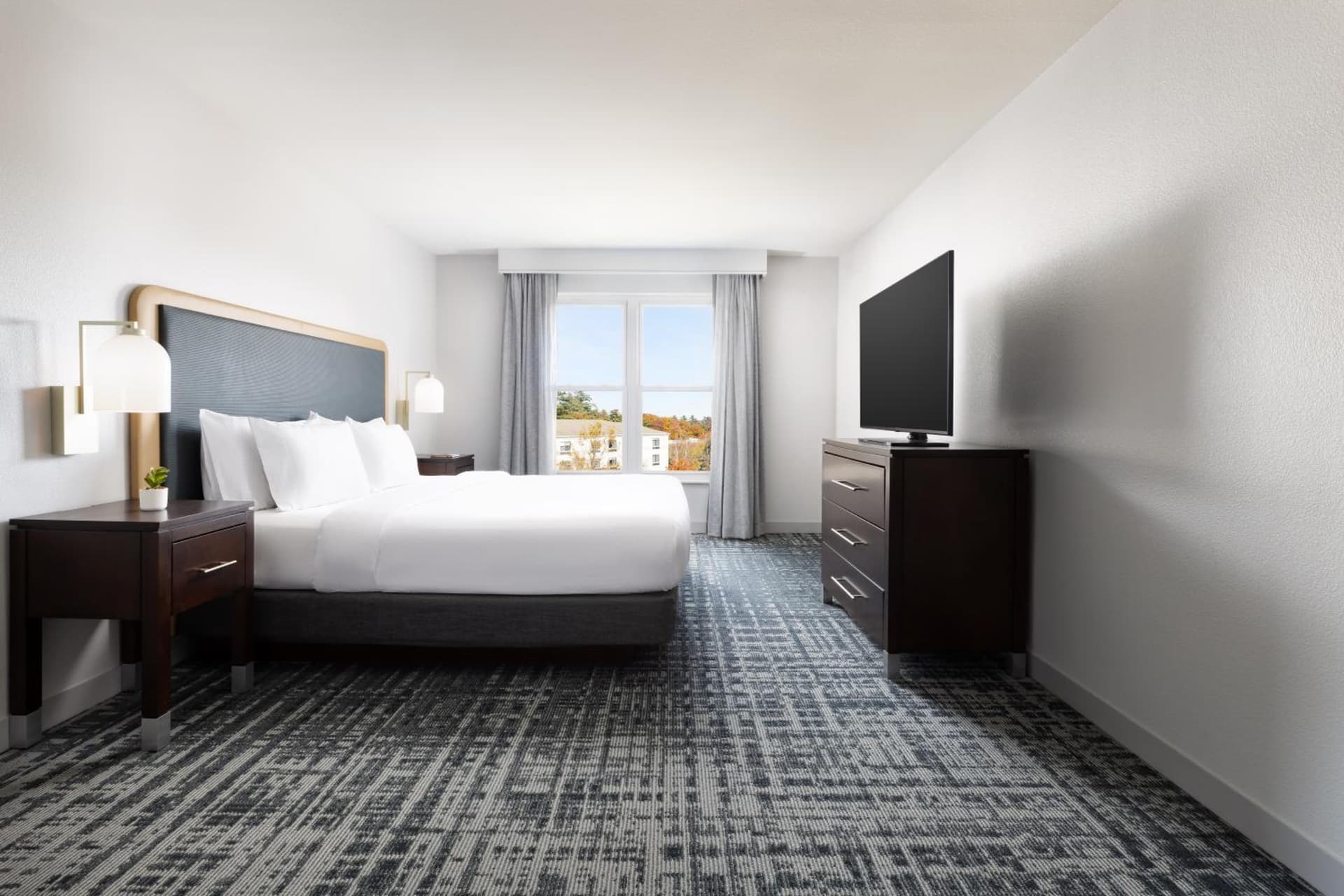 Homewood Suites by Hilton Manchester/Airport gallery photo in Manchester, NH — image 12