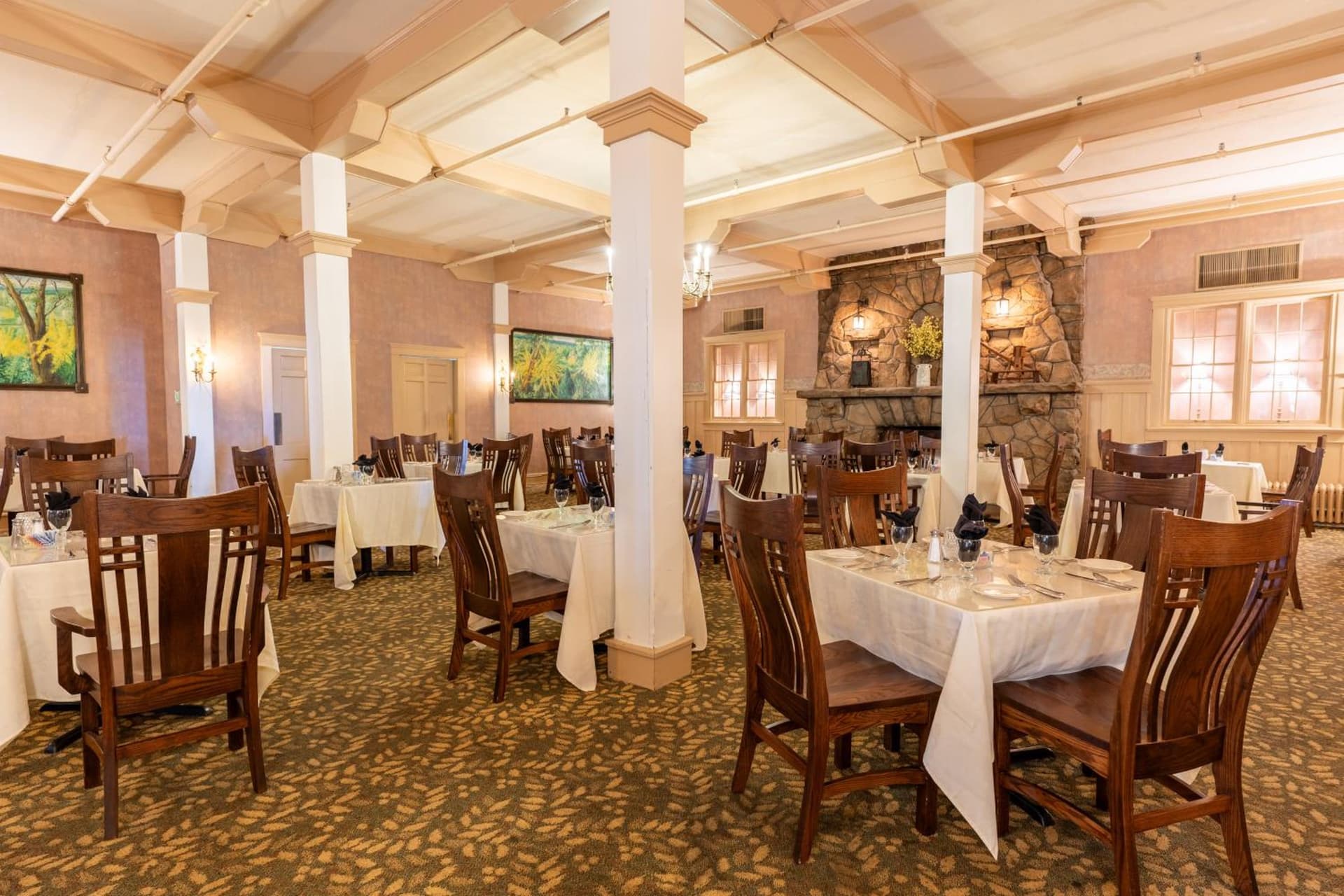 Historic Summit Inn interior in Farmington, PA — gallery photo 2