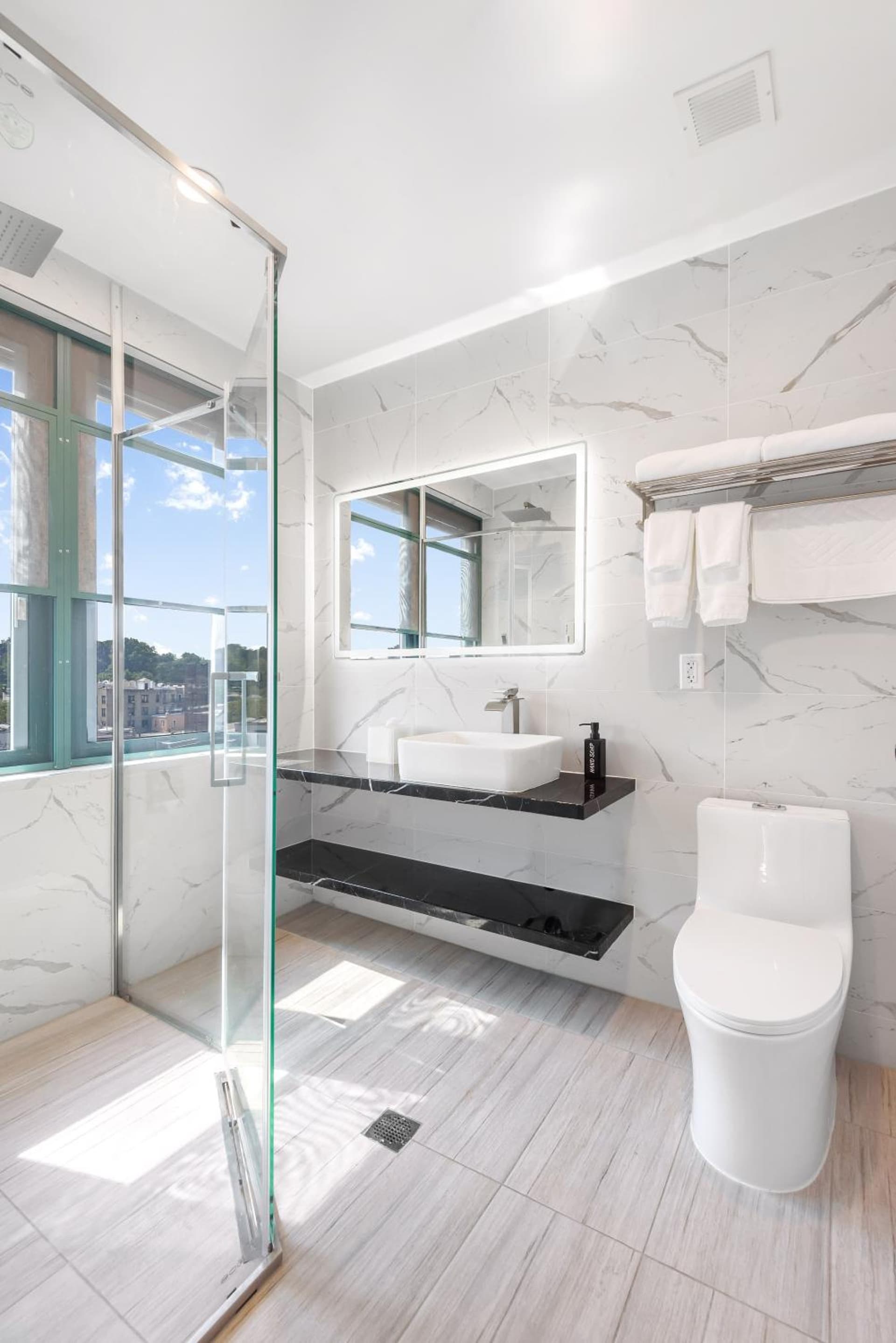 Liberty View Brooklyn Hotel gallery photo in Brooklyn, NY — image 6