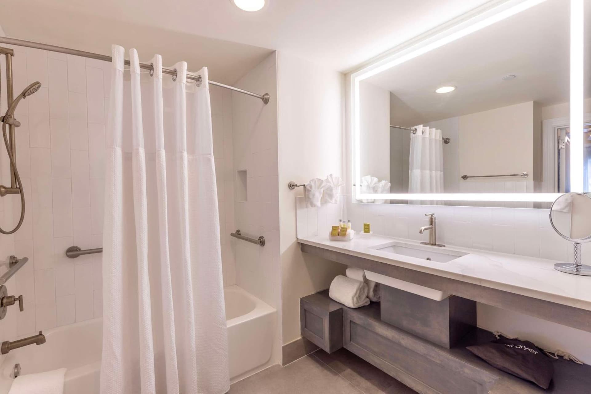 Homewood Suites by Hilton Palm Beach Gardens gallery photo in Palm Beach Gardens, FL — image 19