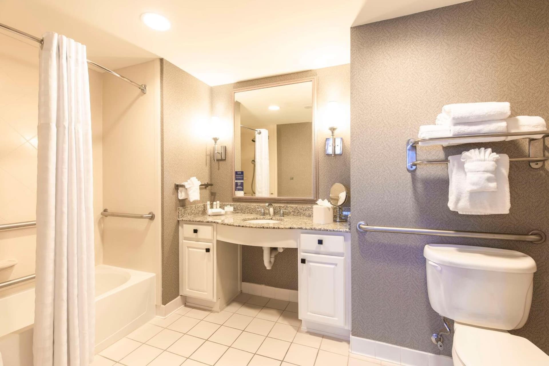 Homewood Suites by Hilton Palm Beach Gardens gallery photo in Palm Beach Gardens, FL — image 24