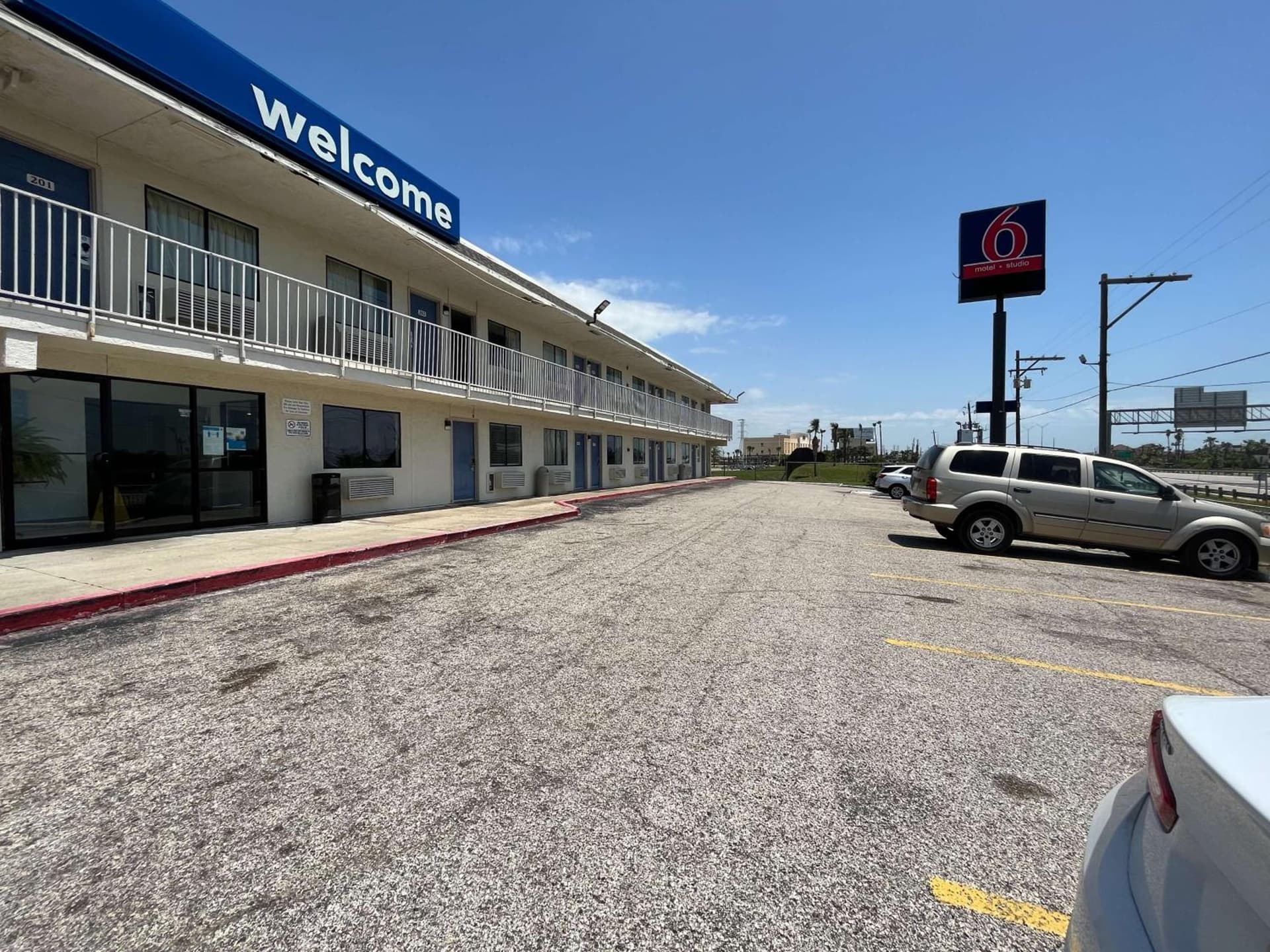 Studio 6 Galveston TX property views in Galveston, TX — gallery photo 3