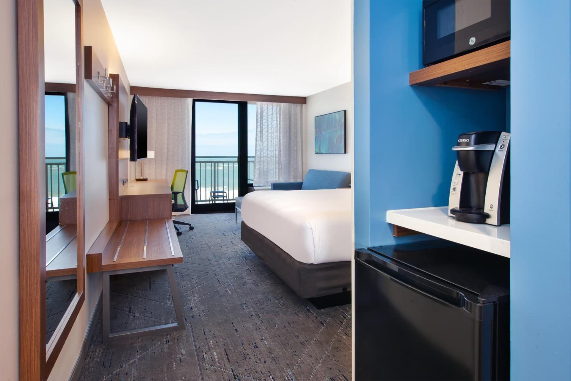 Holiday Inn Express & Suites VA Beach Oceanfront by IHG gallery photo in Virginia Beach, VA — image 18