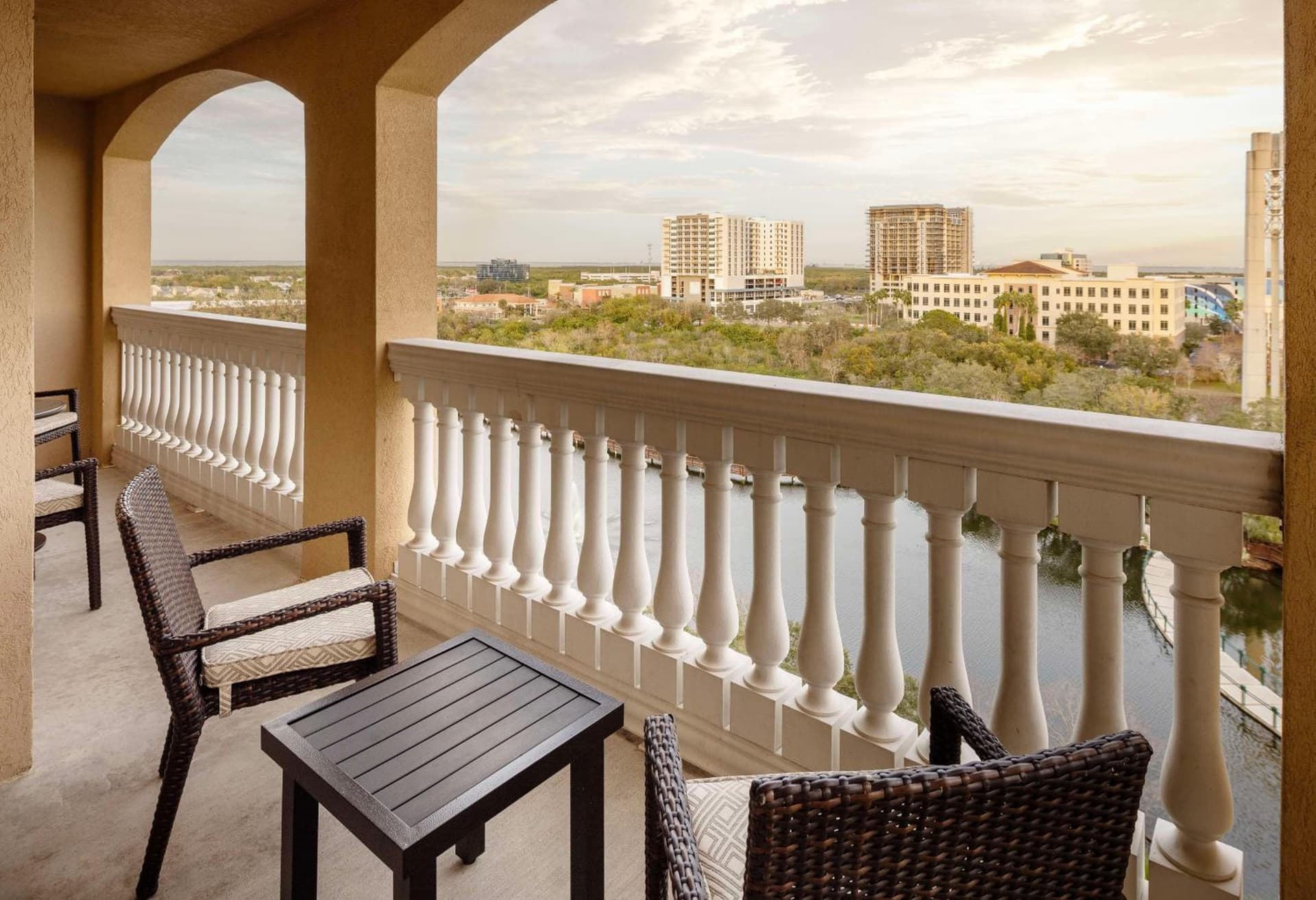 Hilton St. Petersburg Carillon Park gallery photo in St Petersburg, FL — image 18