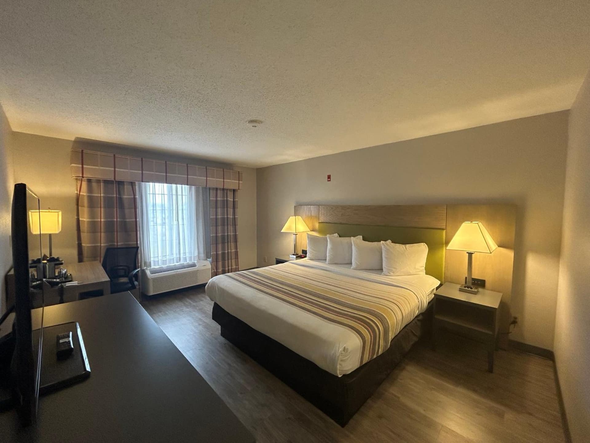 Country Inn & Suites by Radisson, Grand Rapids Airport, MI gallery photo in Grand Rapids, MI — image 8